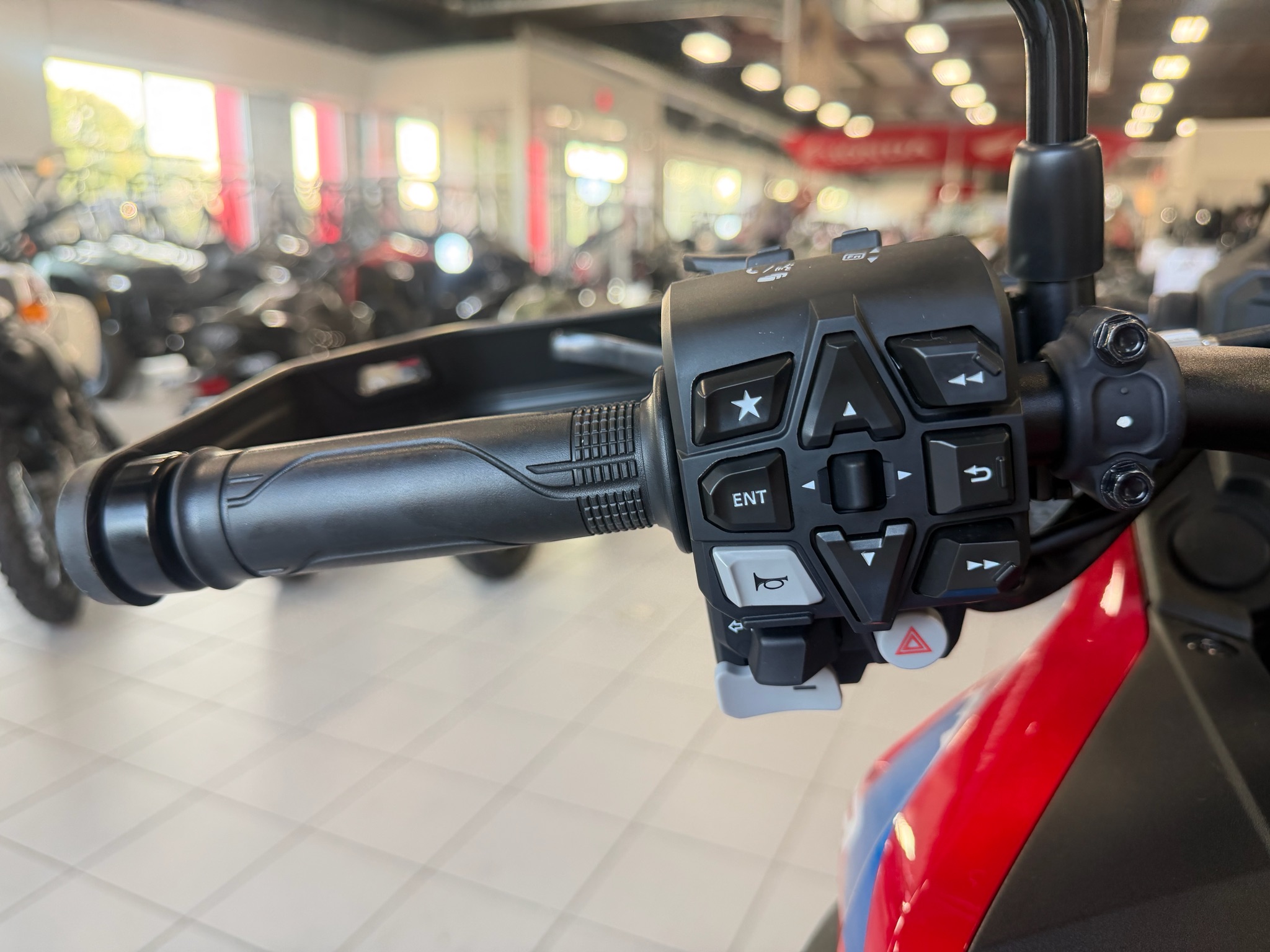 2024 Honda Africa Twin DCT 6