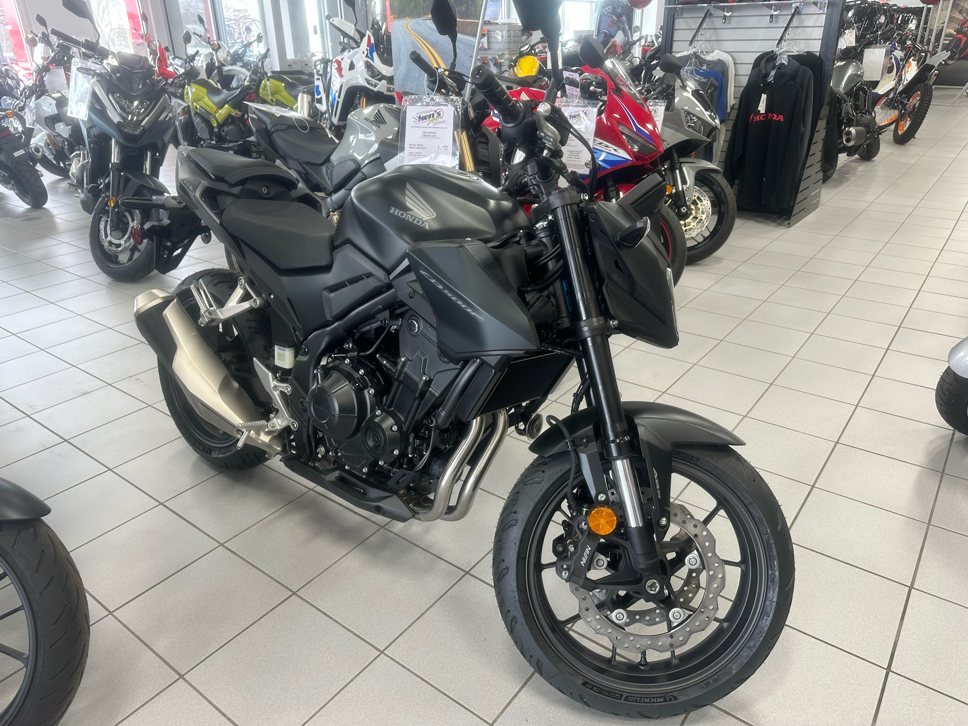 New 2025 Honda CB500F ABS Motorcycles in Kaukauna WI 100098