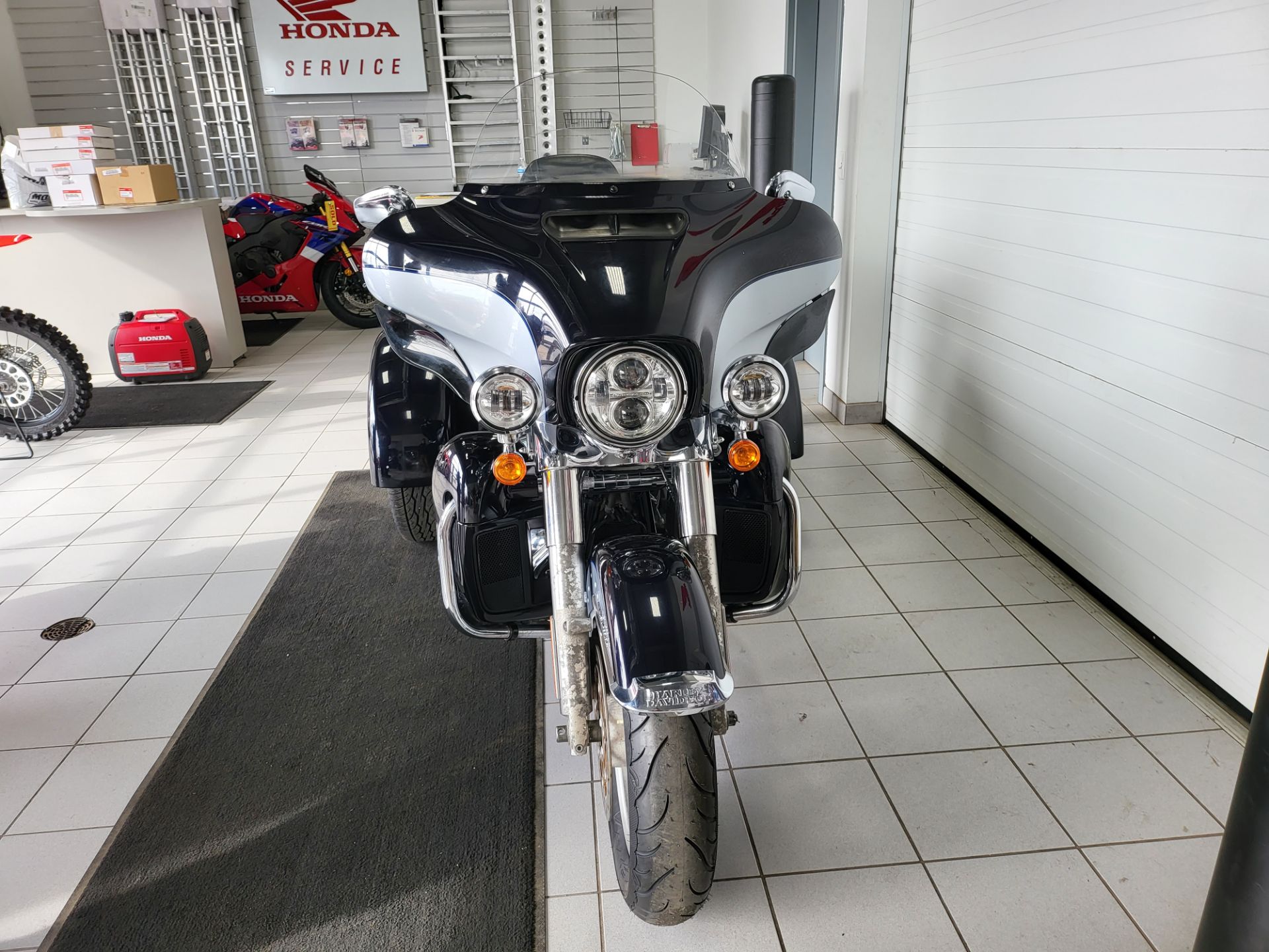 2020 Harley-Davidson Tri Glide® Ultra in Kaukauna, Wisconsin - Photo 12