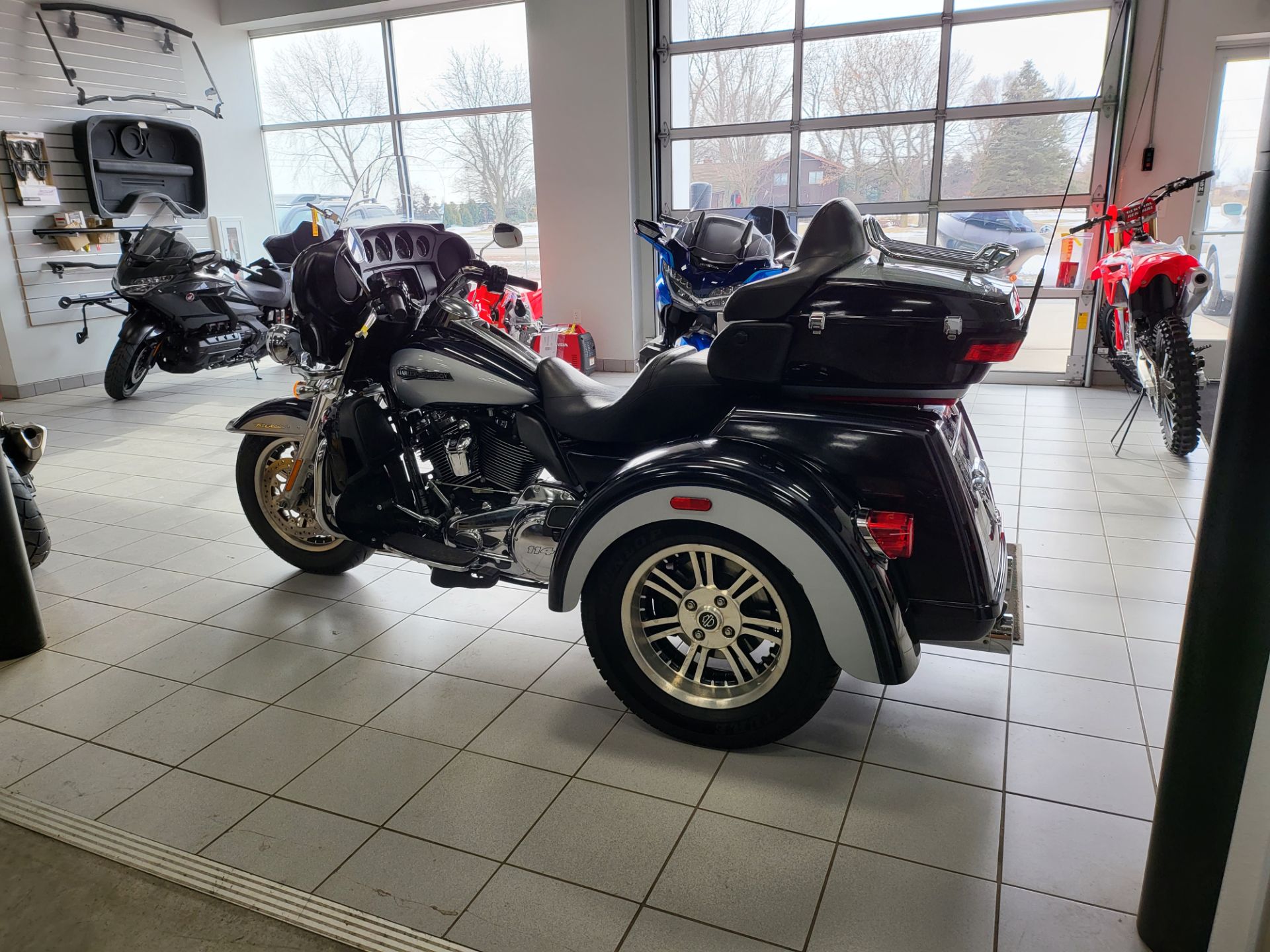 2020 Harley-Davidson Tri Glide® Ultra in Kaukauna, Wisconsin - Photo 11