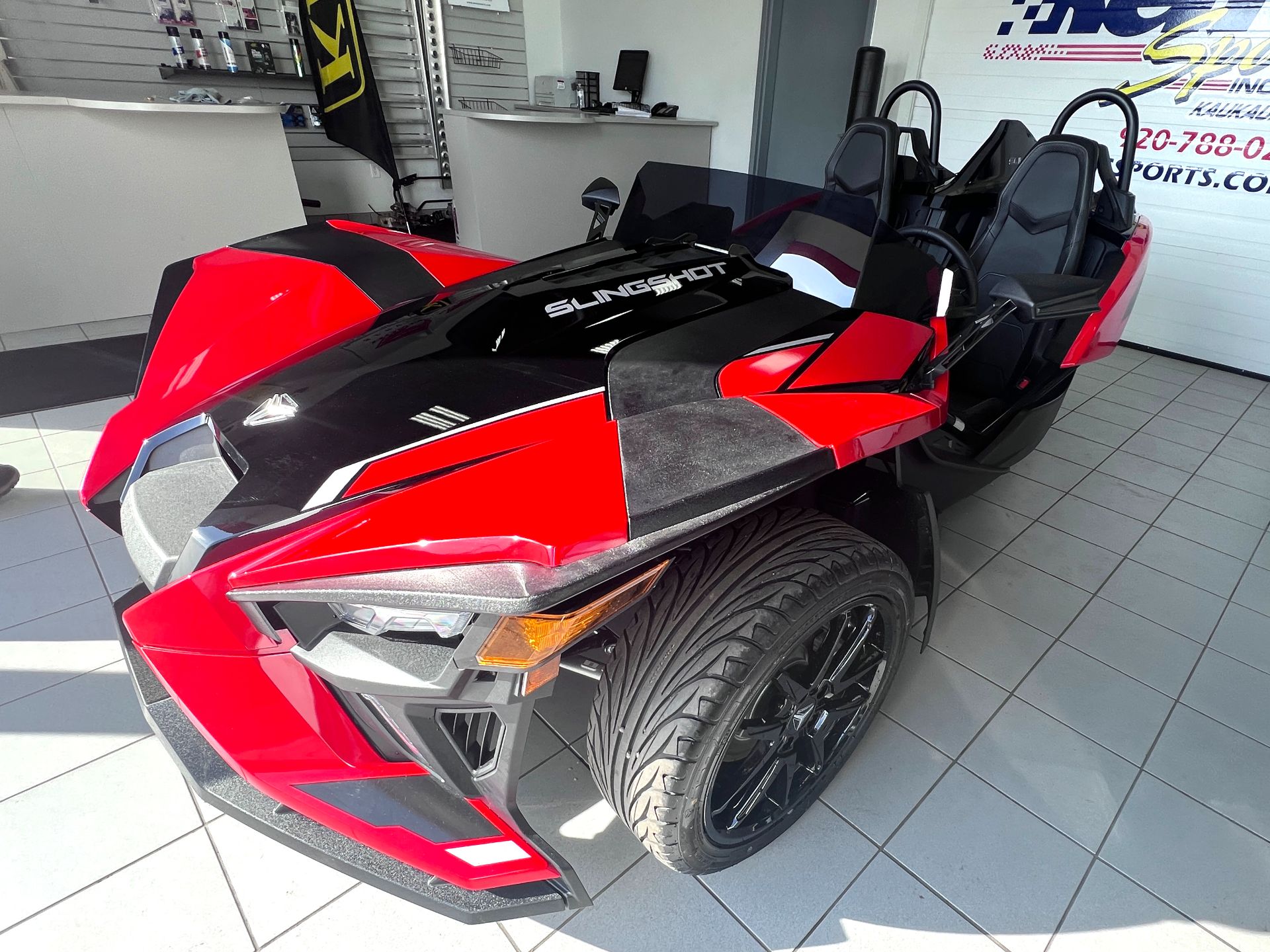 2024 Slingshot Slingshot SLR - AutoDrive in Kaukauna, Wisconsin - Photo 2
