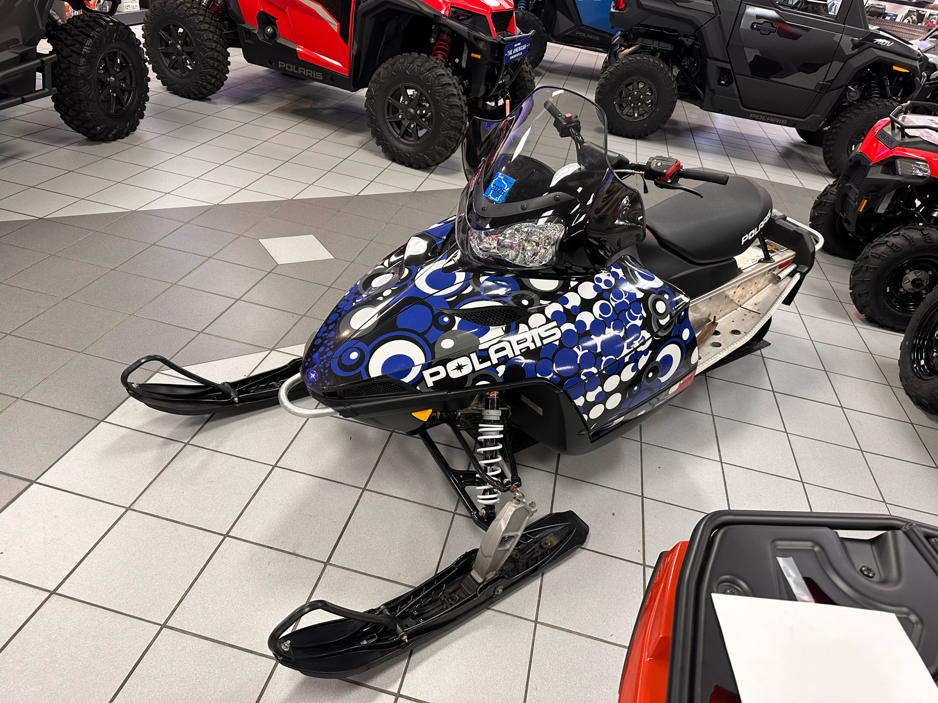 2010 Polaris 600 IQ Shift in Kaukauna, Wisconsin - Photo 2