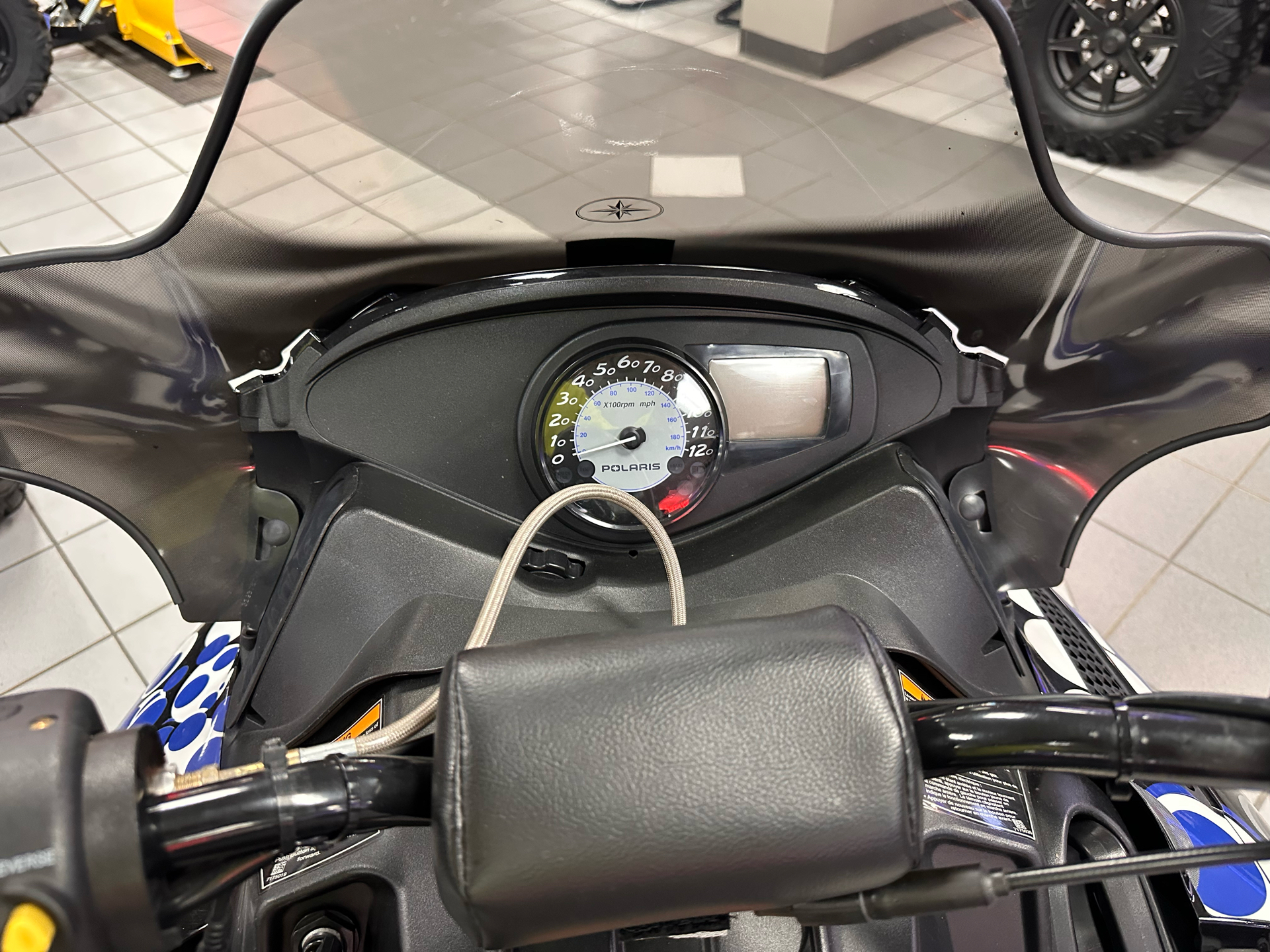 2010 Polaris 600 IQ Shift in Kaukauna, Wisconsin - Photo 4