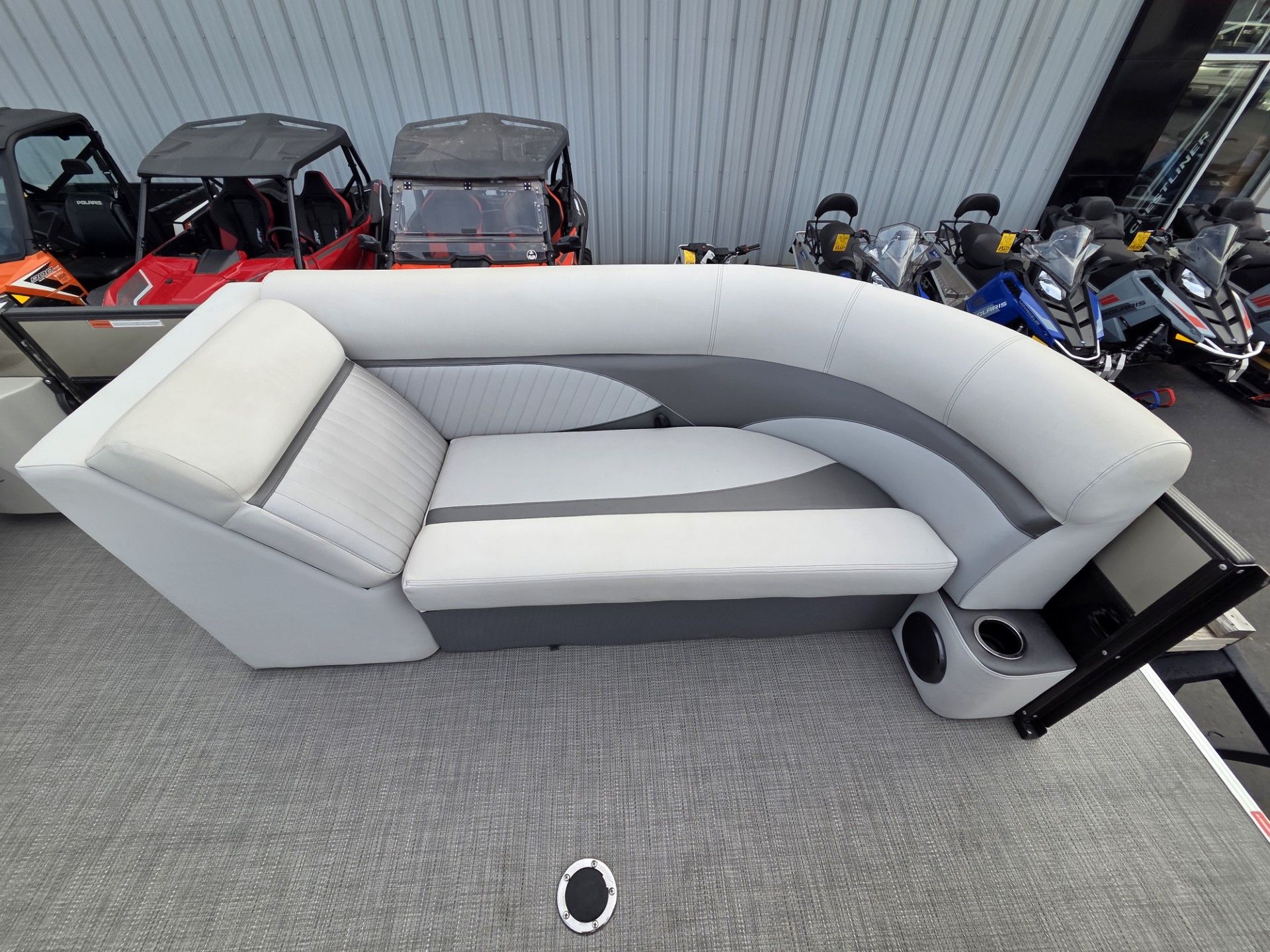 2018 Crest II 230 SLC in Kaukauna, Wisconsin - Photo 14