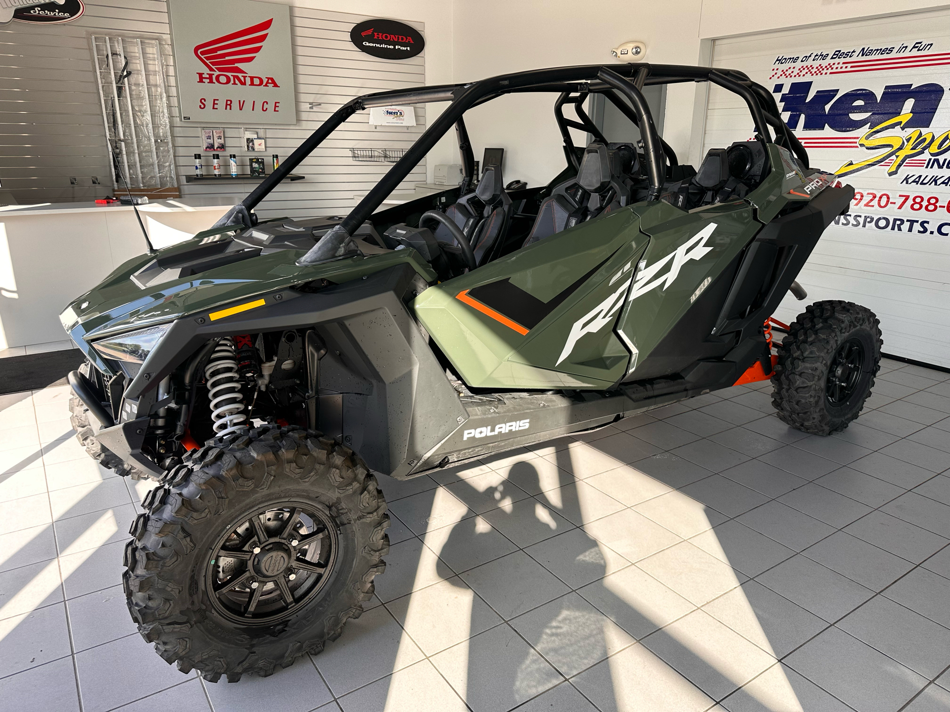 2022 Polaris RZR PRO XP 4 Ultimate in Kaukauna, Wisconsin - Photo 2