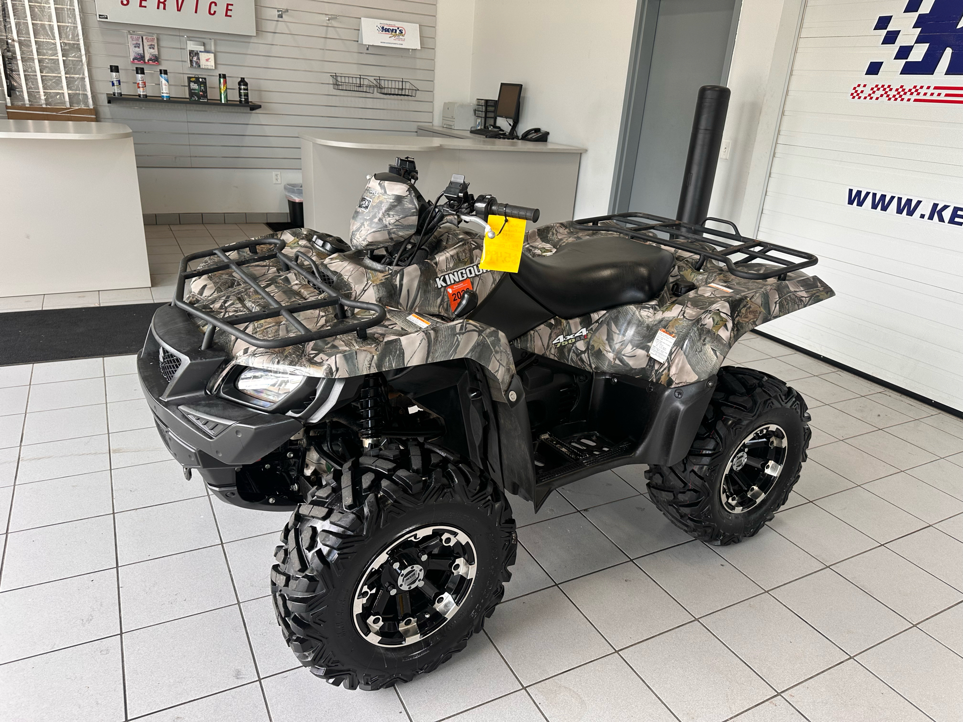 2016 Suzuki KingQuad 750AXi Camo in Kaukauna, Wisconsin - Photo 2