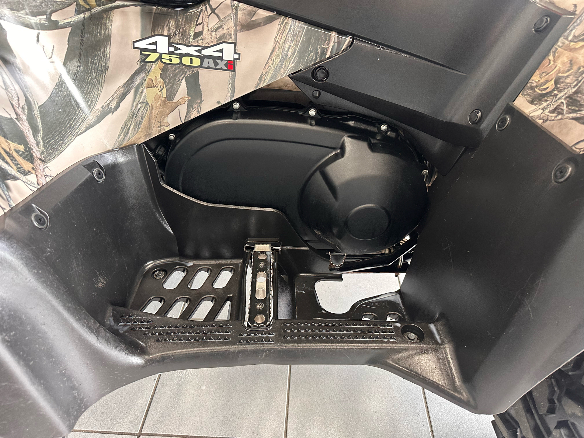 2016 Suzuki KingQuad 750AXi Camo in Kaukauna, Wisconsin - Photo 9