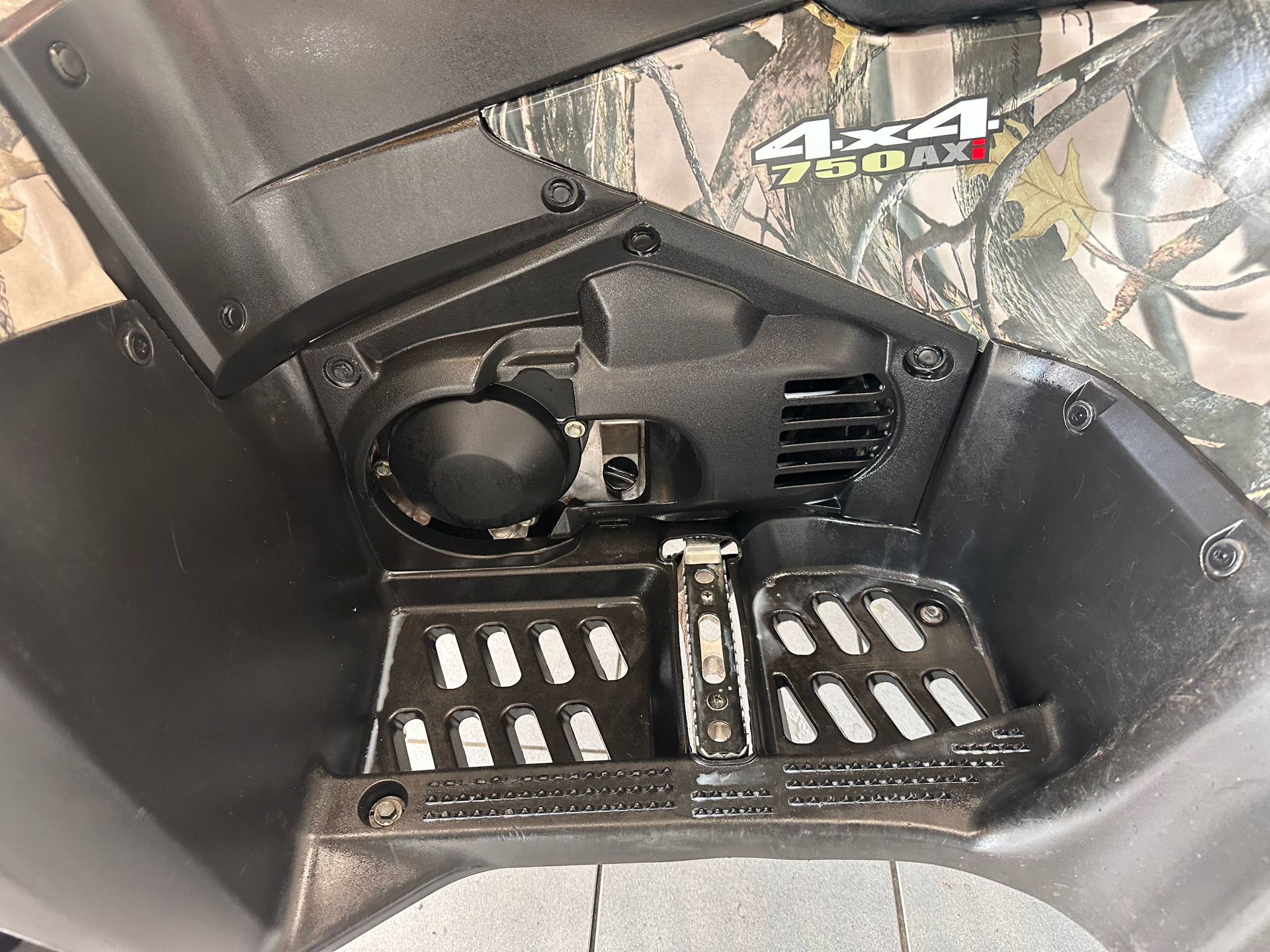 2016 Suzuki KingQuad 750AXi Camo in Kaukauna, Wisconsin - Photo 10