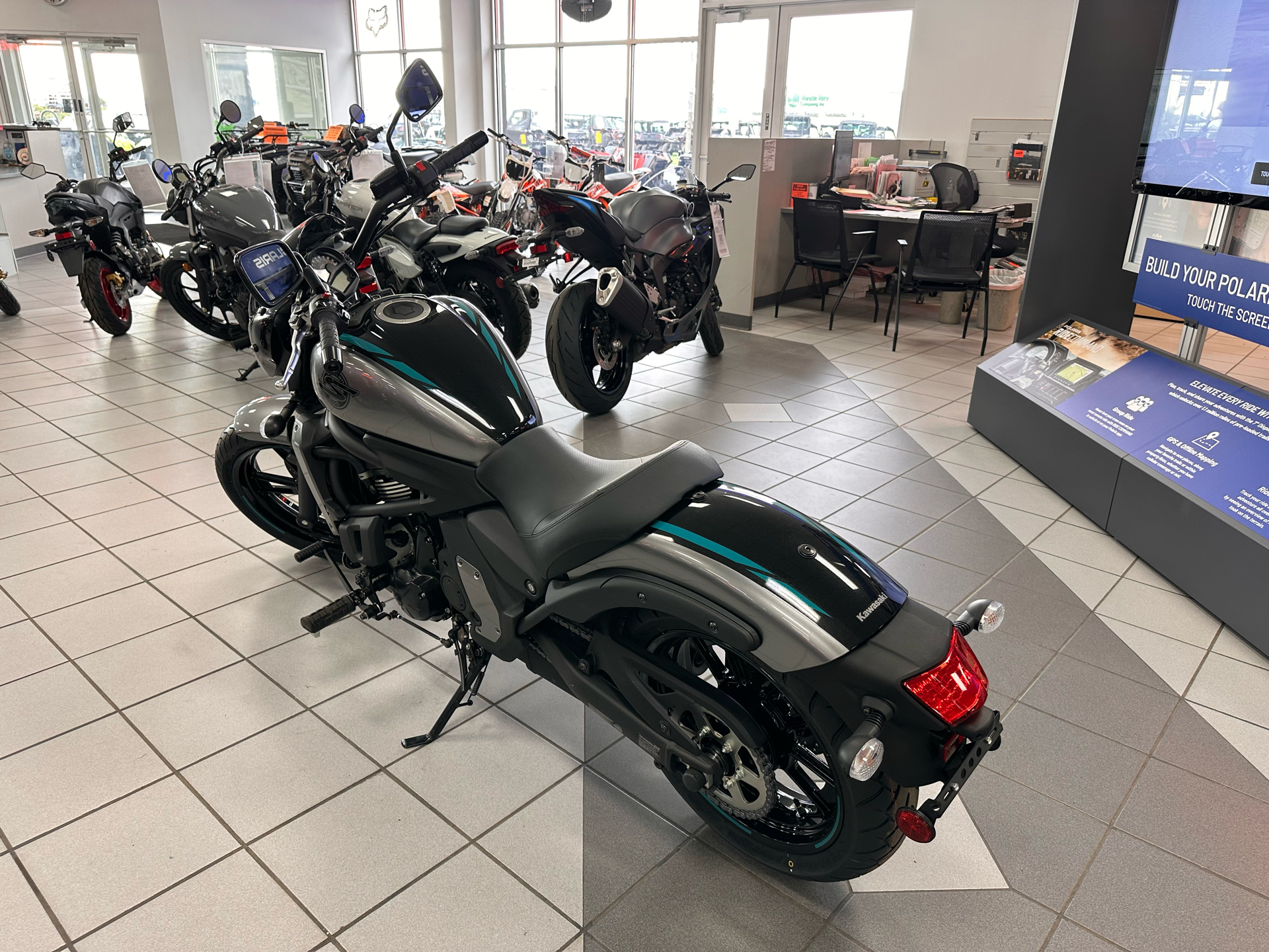 konbu28kです New 2025 Kawasaki Vulcan S Cafe ABS | Motorcycles in