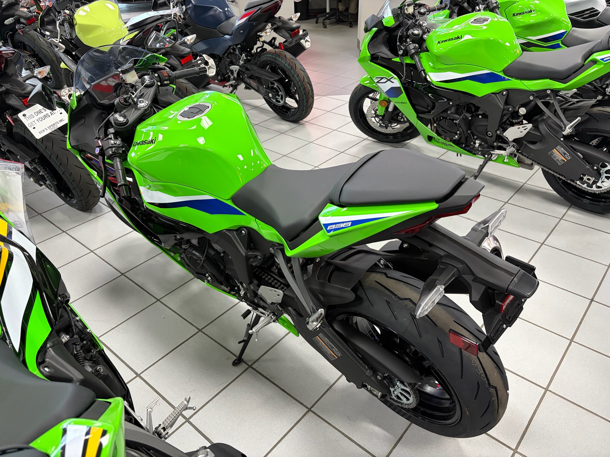 2026 Kawasaki Ninja® ZX-6R 3