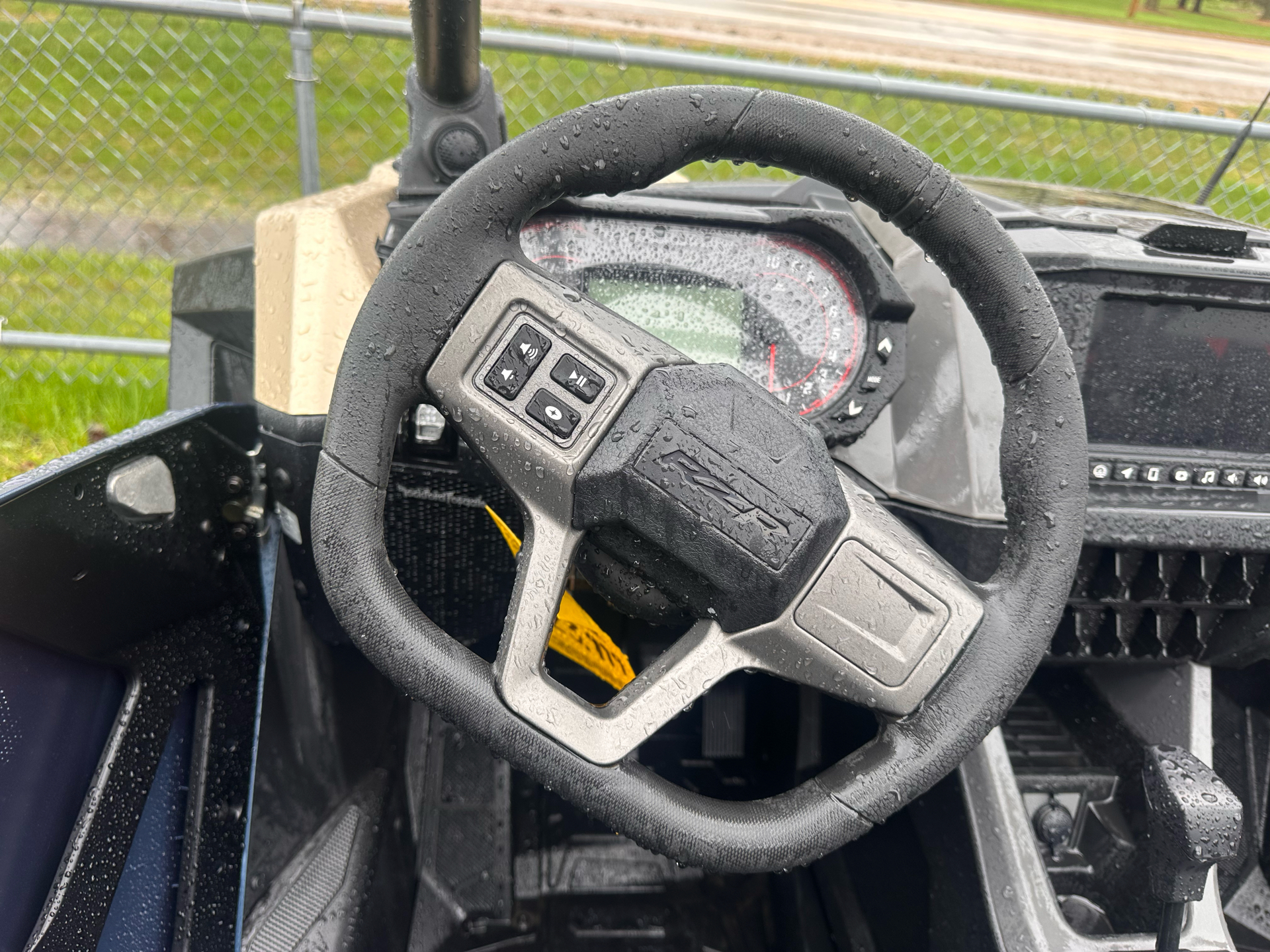 2021 Polaris RZR PRO XP 4 Premium in Kaukauna, Wisconsin - Photo 5