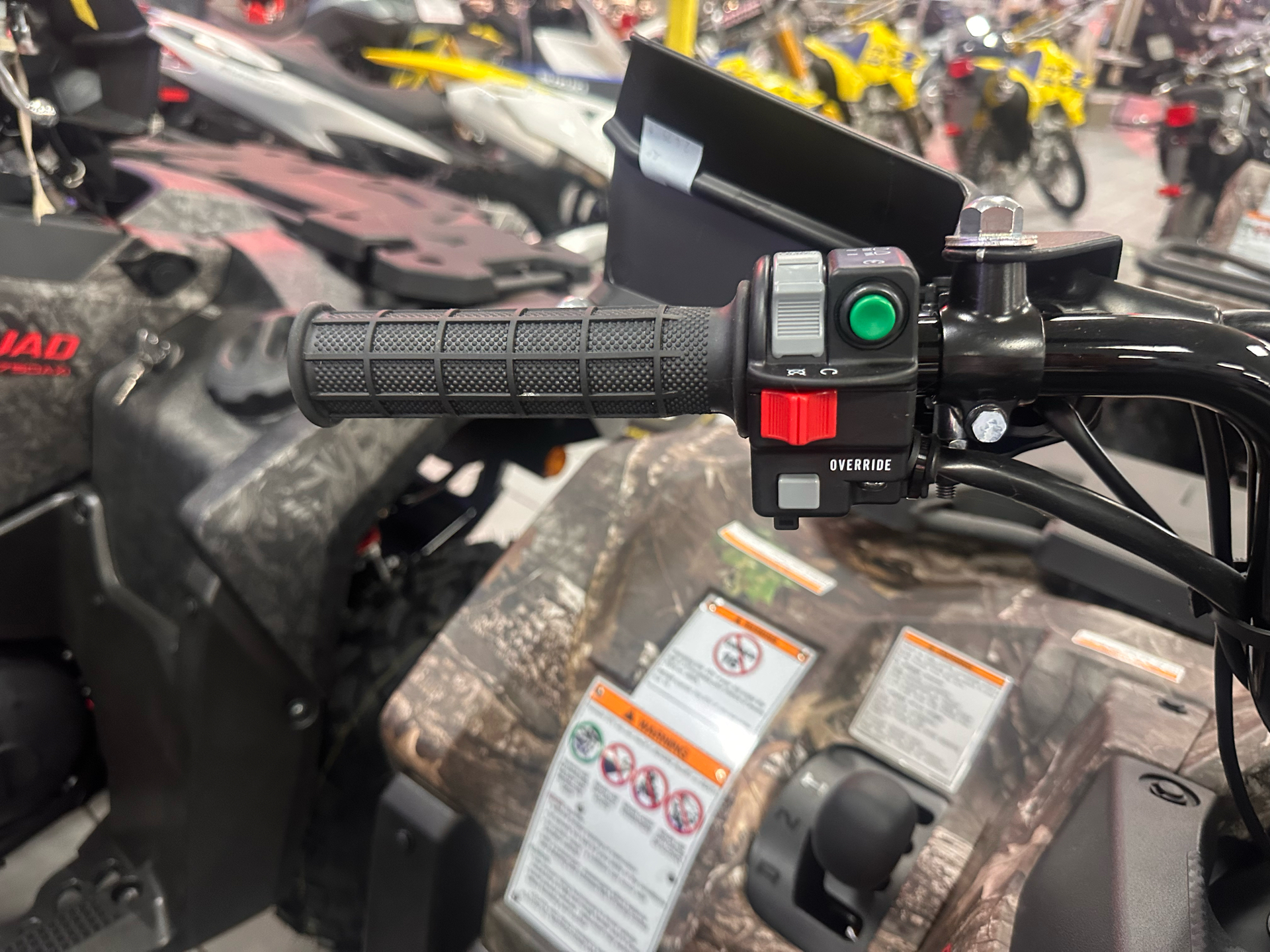 2025 Suzuki KingQuad 500AXi Power Steering SE Camo in Kaukauna, Wisconsin - Photo 6