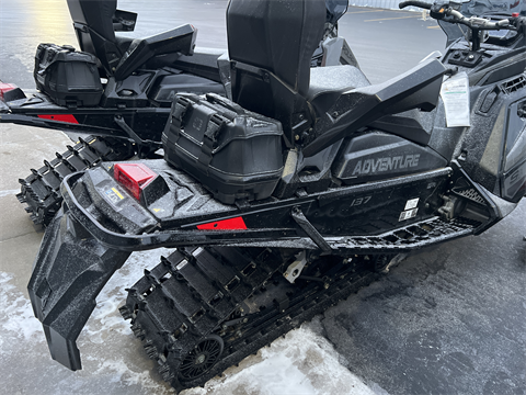2024 Polaris ProStar S4 Indy Adventure 137 ES in Kaukauna, Wisconsin - Photo 2