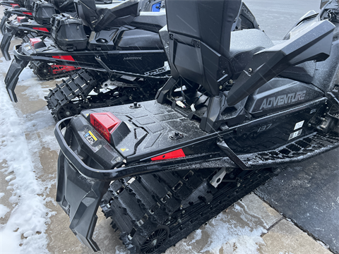 2024 Polaris ProStar S4 Indy Adventure 137 ES in Kaukauna, Wisconsin - Photo 2