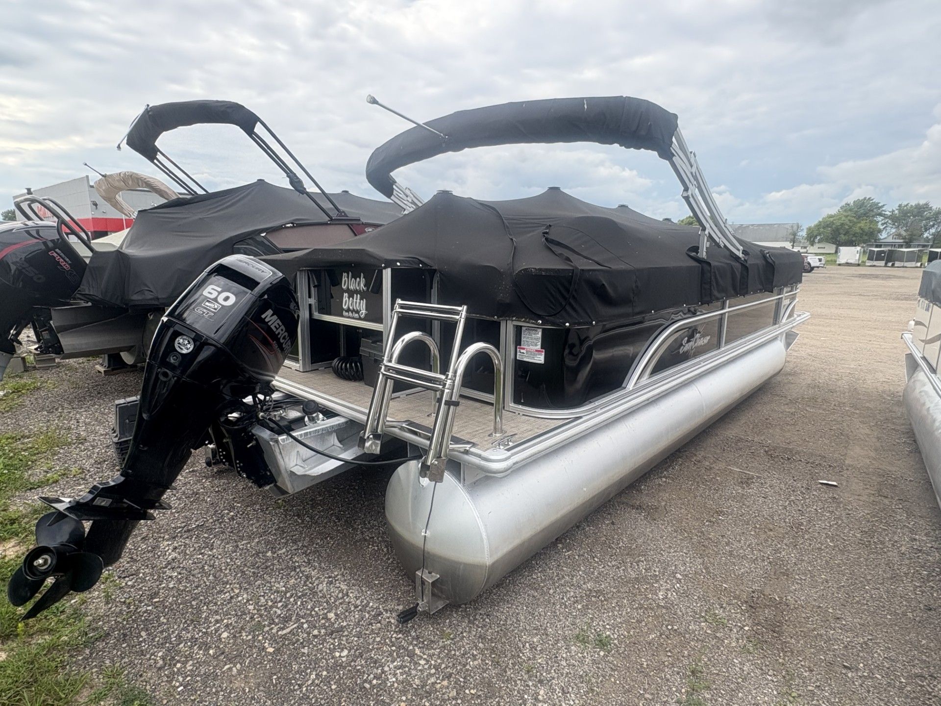 2017 SunChaser Classic Fish 8522 DLX in Kaukauna, Wisconsin - Photo 3