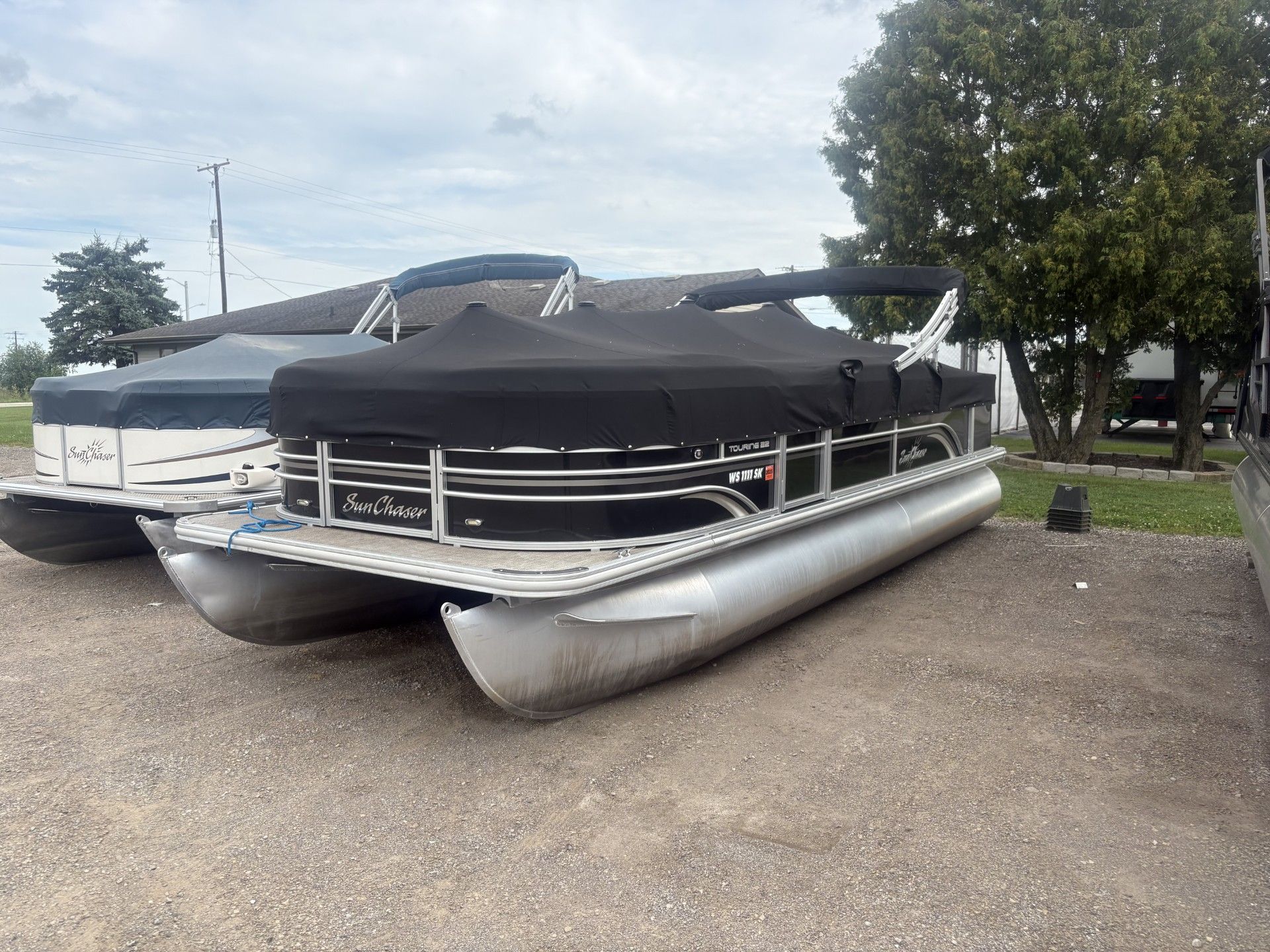 2017 SunChaser Classic Fish 8522 DLX in Kaukauna, Wisconsin - Photo 2