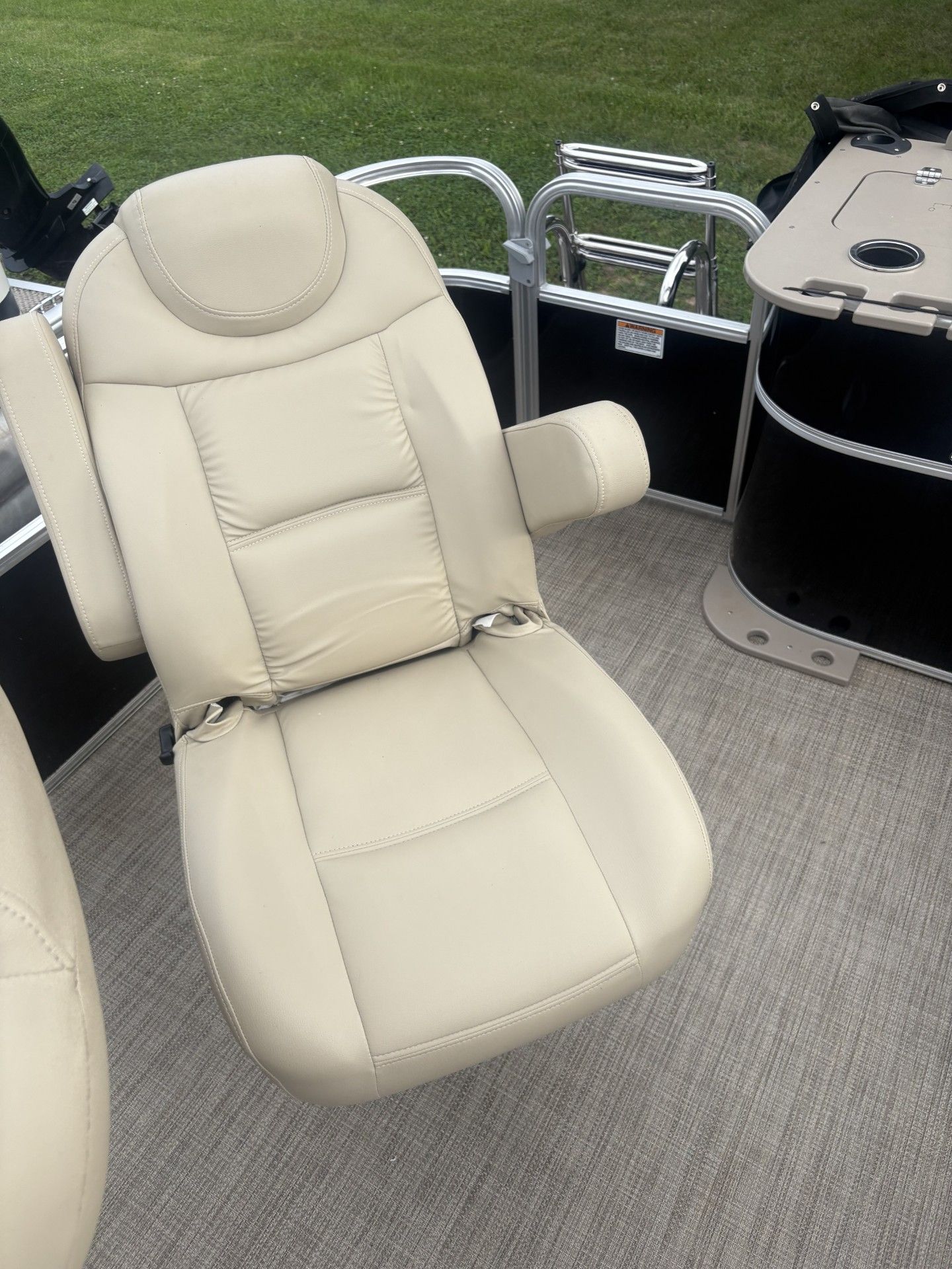 2017 SunChaser Classic Fish 8522 DLX in Kaukauna, Wisconsin - Photo 7