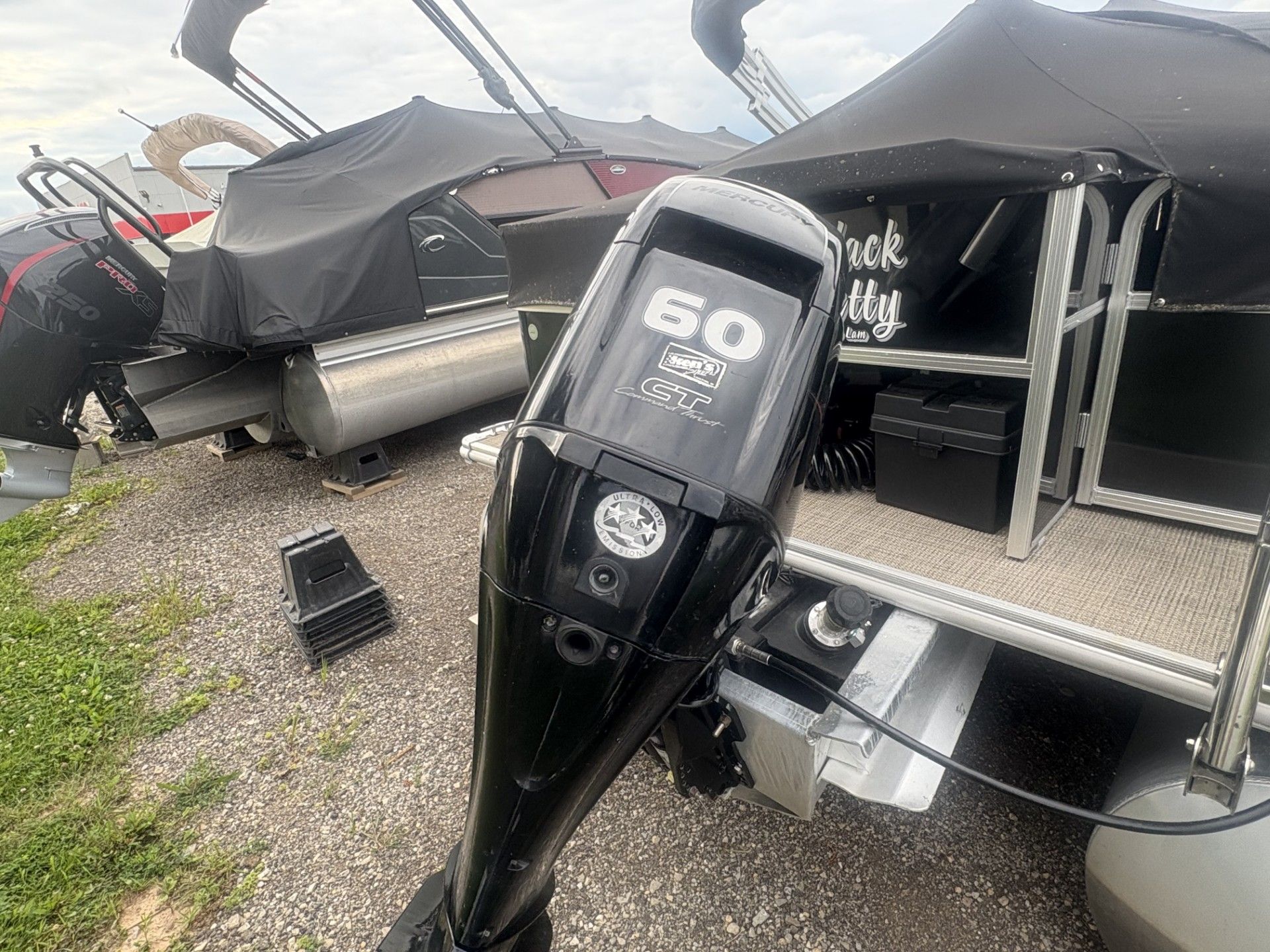 2017 SunChaser Classic Fish 8522 DLX in Kaukauna, Wisconsin - Photo 5