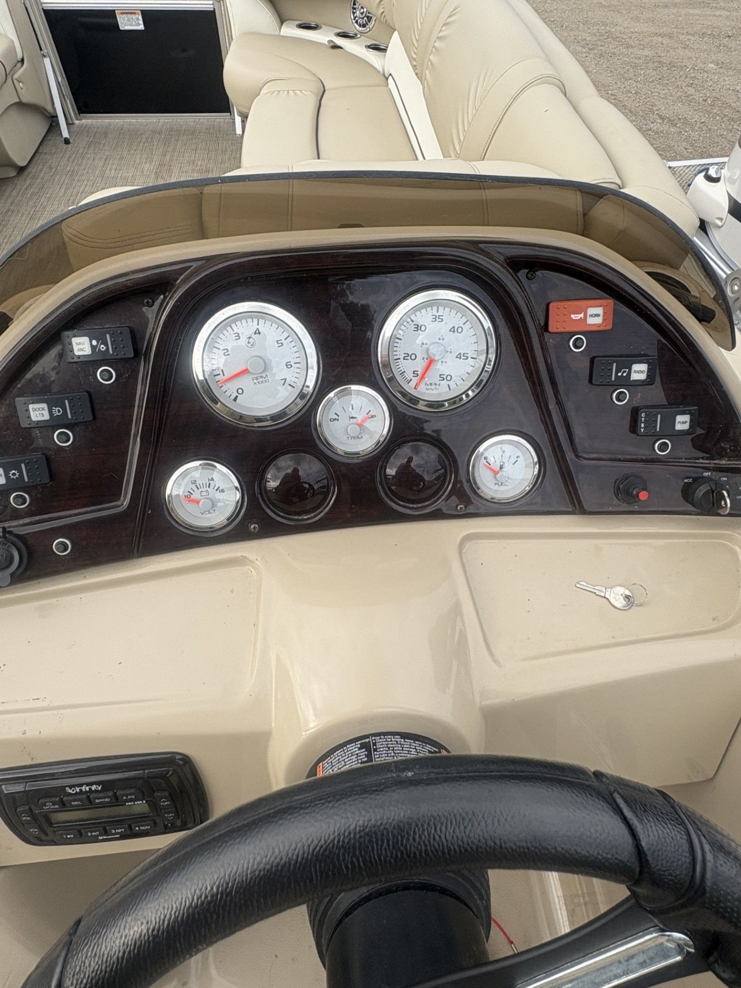 2017 SunChaser Classic Fish 8522 DLX in Kaukauna, Wisconsin - Photo 14