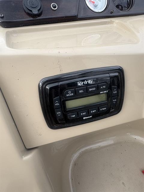 2017 SunChaser Classic Fish 8522 DLX in Kaukauna, Wisconsin - Photo 16