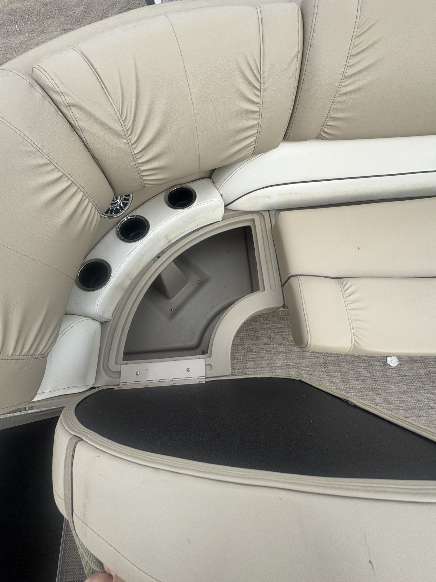 2017 SunChaser Classic Fish 8522 DLX in Kaukauna, Wisconsin - Photo 22