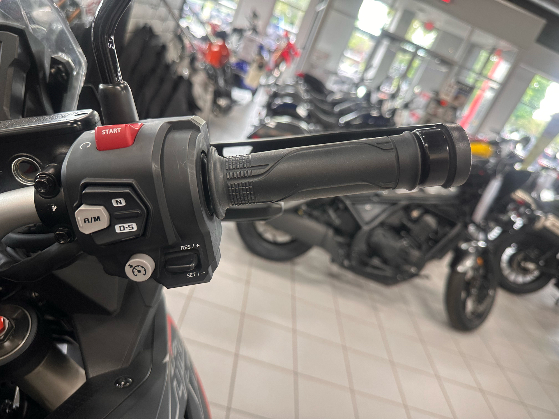 2020 Honda Africa Twin DCT in Kaukauna, Wisconsin - Photo 7