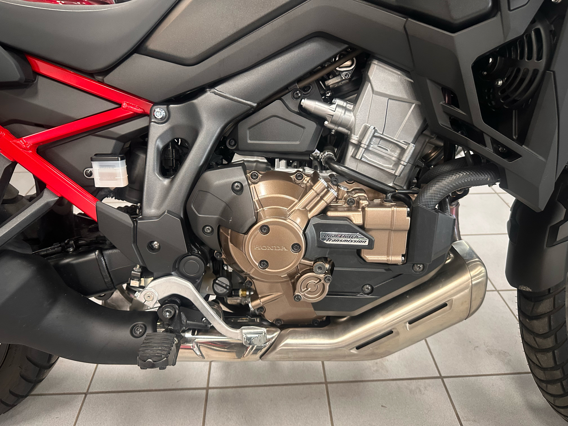 2020 Honda Africa Twin DCT in Kaukauna, Wisconsin - Photo 9