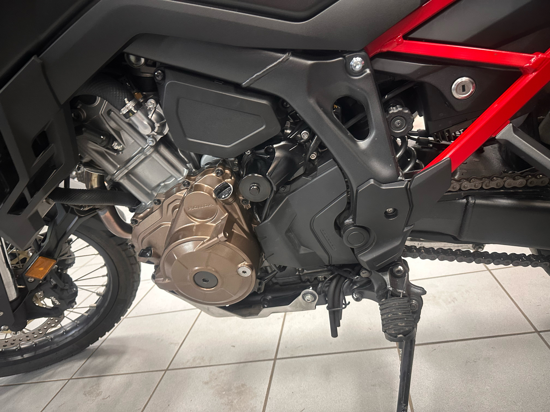 2020 Honda Africa Twin DCT in Kaukauna, Wisconsin - Photo 10