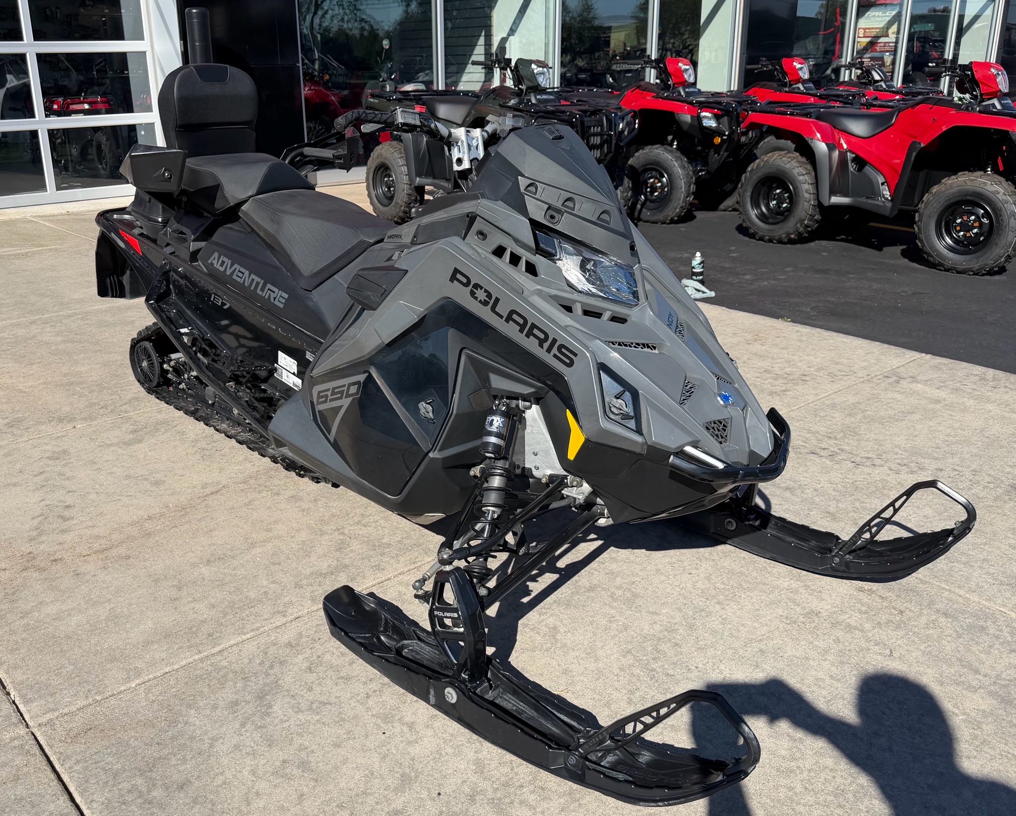 2024 Polaris 650 Indy Adventure 137 ES 1