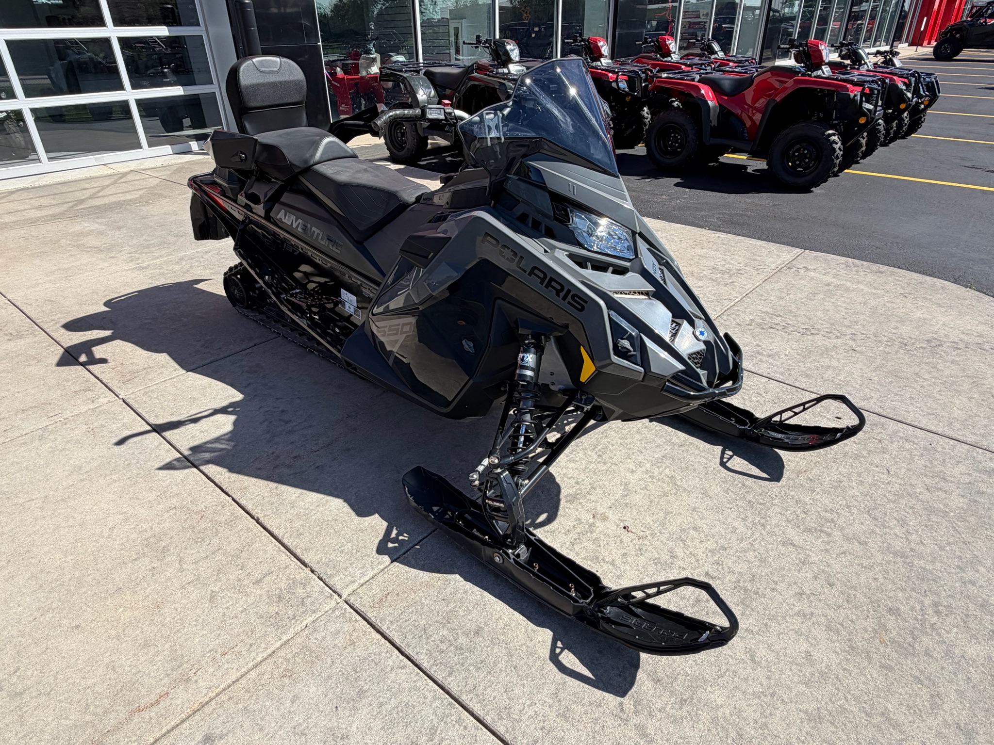 2024 Polaris 650 Indy Adventure 137 ES 1