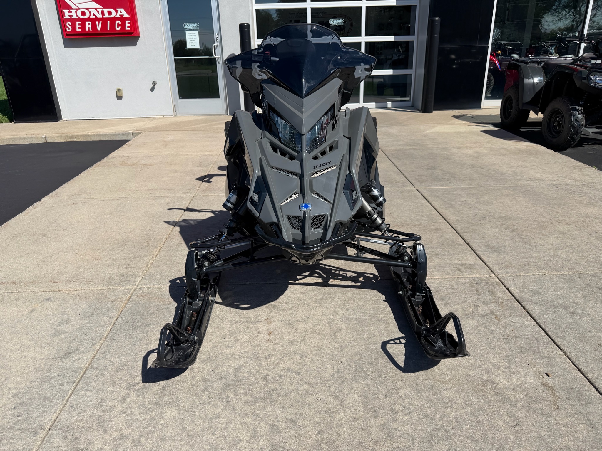 2024 Polaris 650 Indy Adventure 137 ES 3