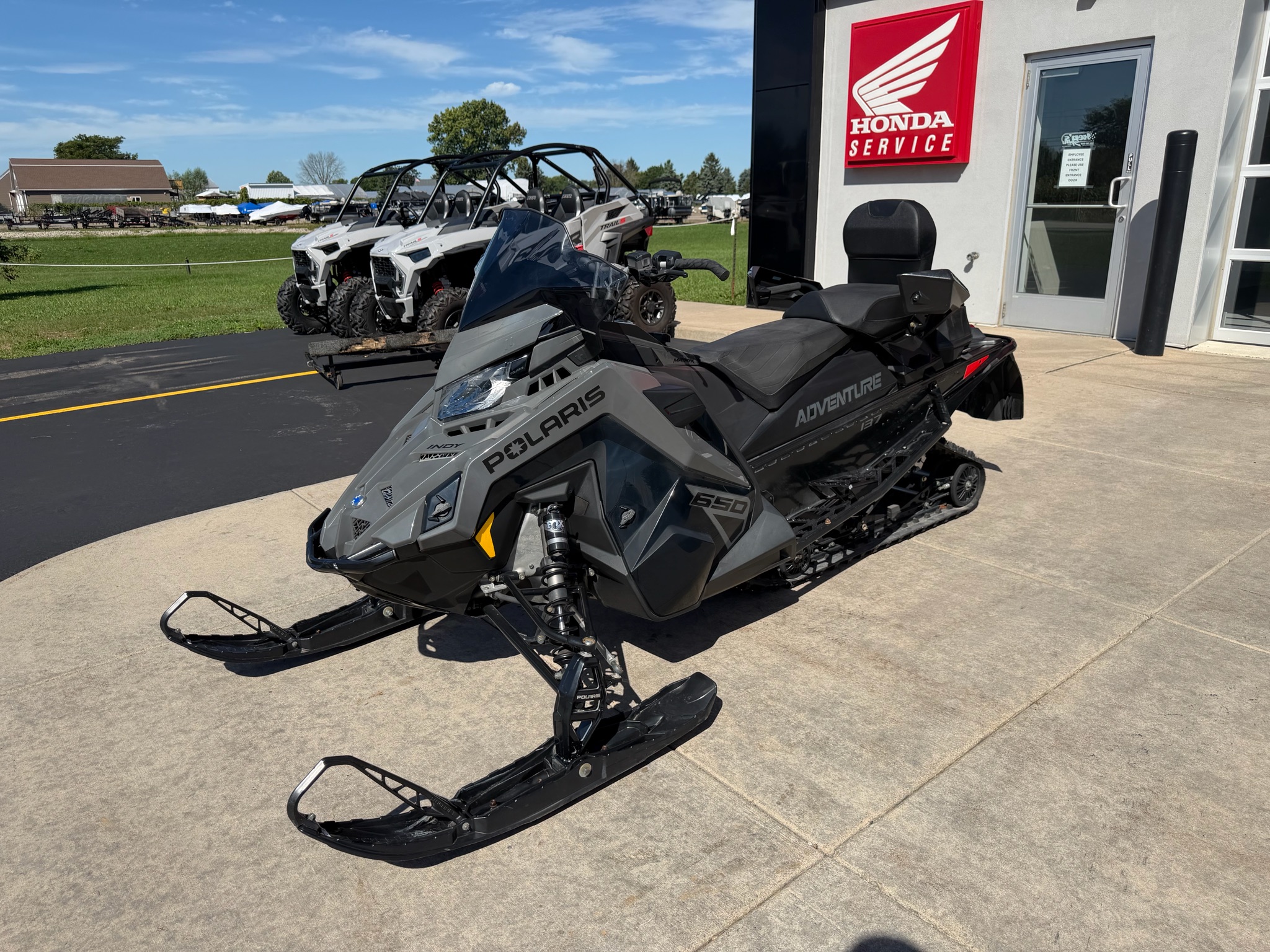 2024 Polaris 650 Indy Adventure 137 ES 4