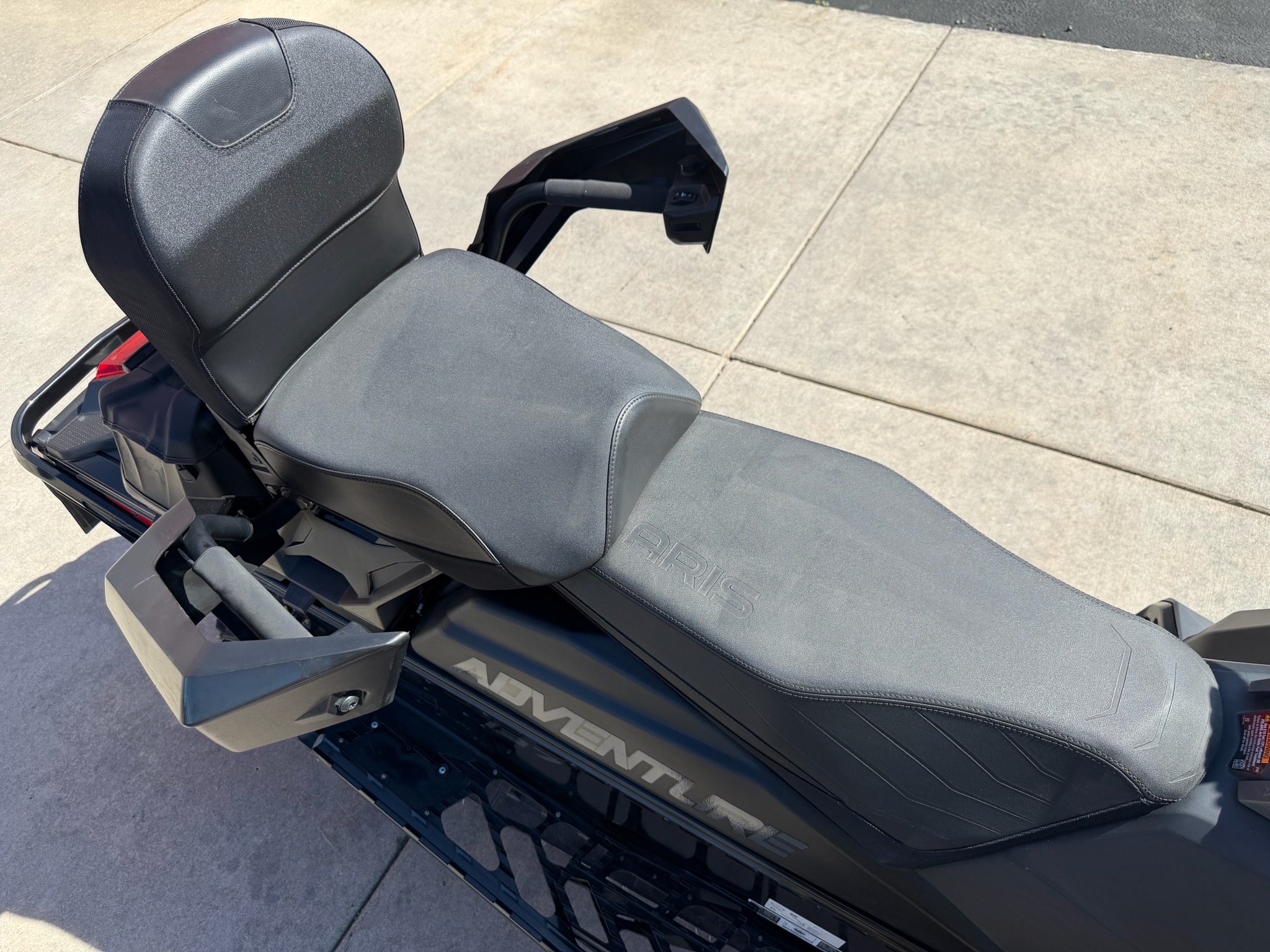 2024 Polaris 650 Indy Adventure 137 ES 8