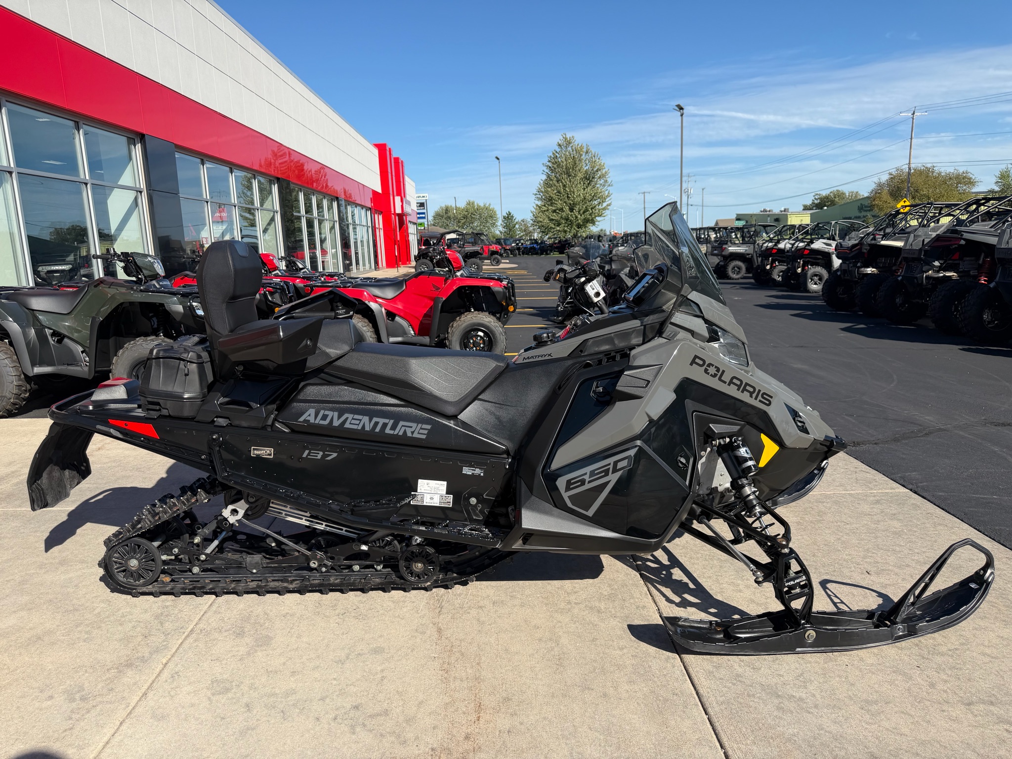 2024 Polaris 650 Indy Adventure 137 ES 2