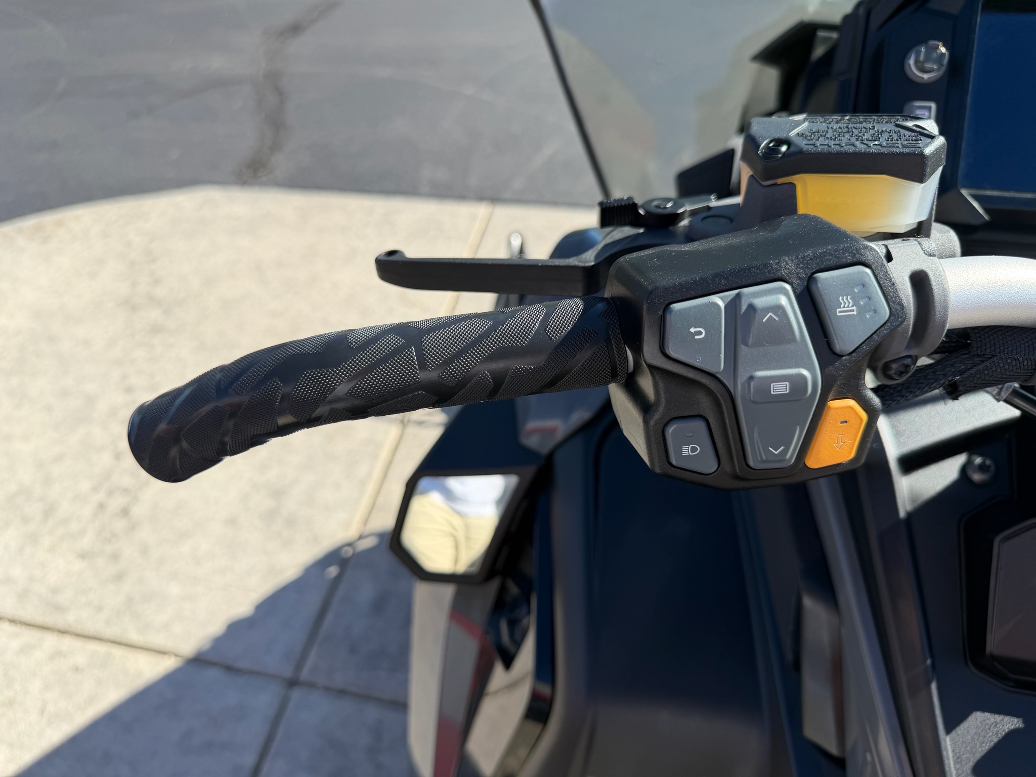 2024 Polaris 650 Indy Adventure 137 ES 7
