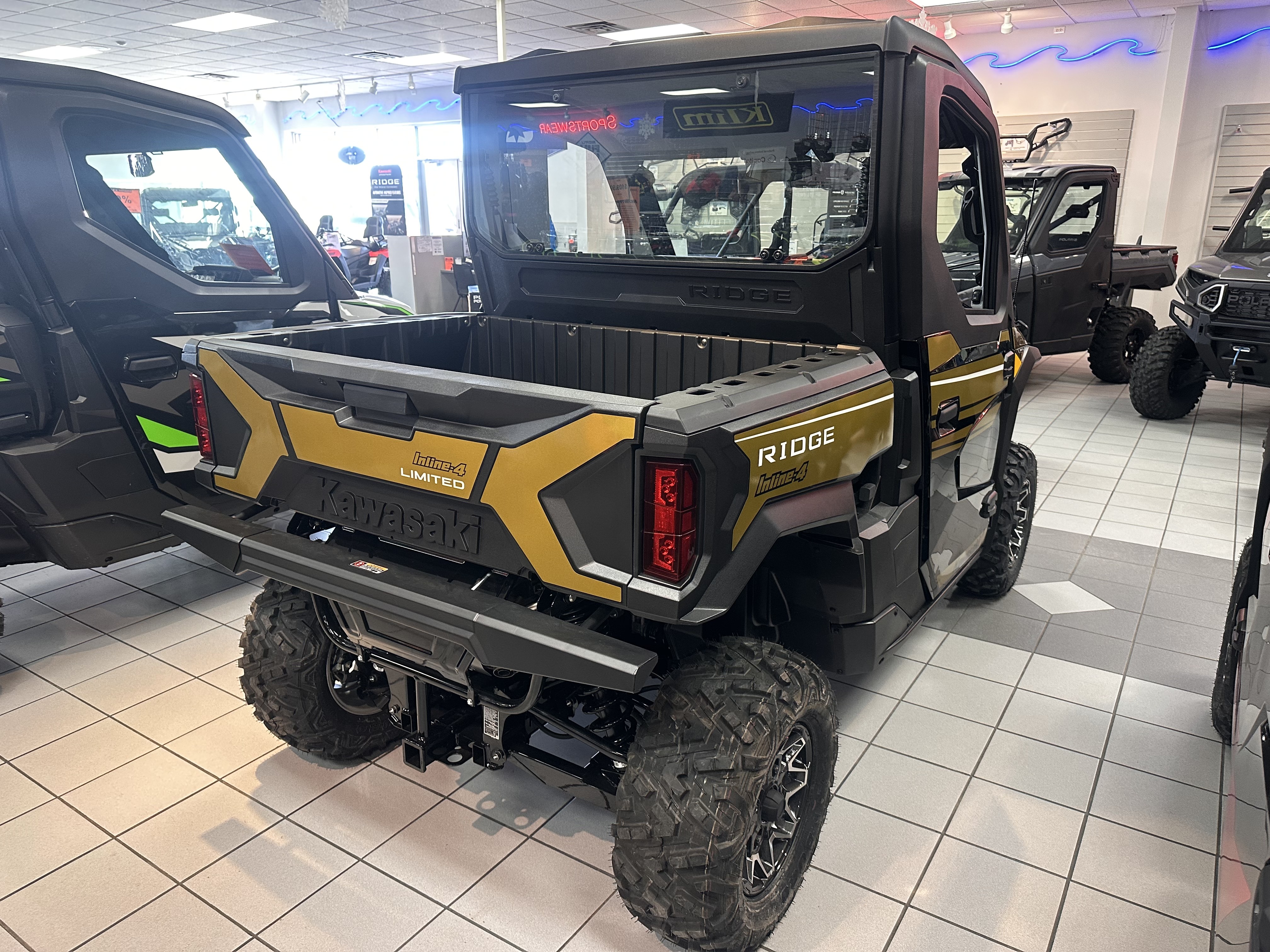 ogk kammui2 新品、XL Front & Rear Storage Bags for Can-Am Maverick X3 – Kemimoto
