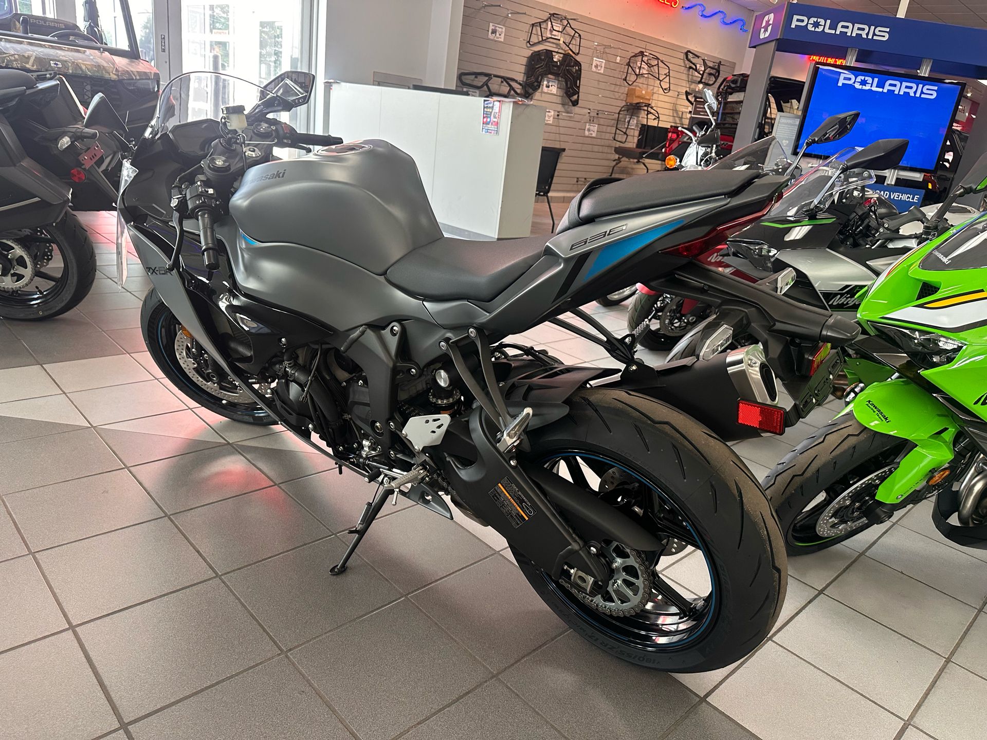 New 2025 Kawasaki Ninja ZX-6R ABS | Motorcycles in Kaukauna