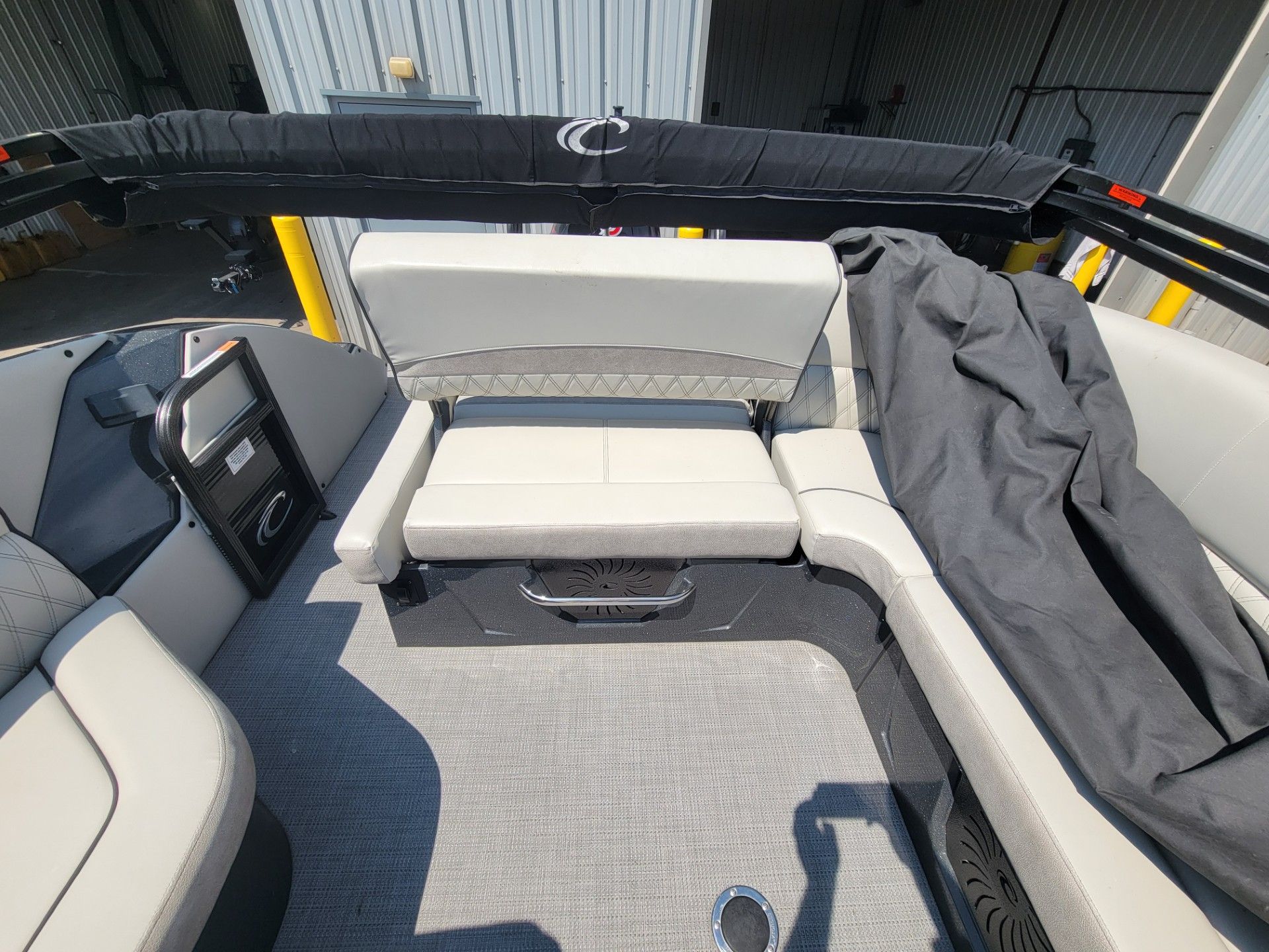 2019 Crest Caribbean 250 SLS in Kaukauna, Wisconsin - Photo 16