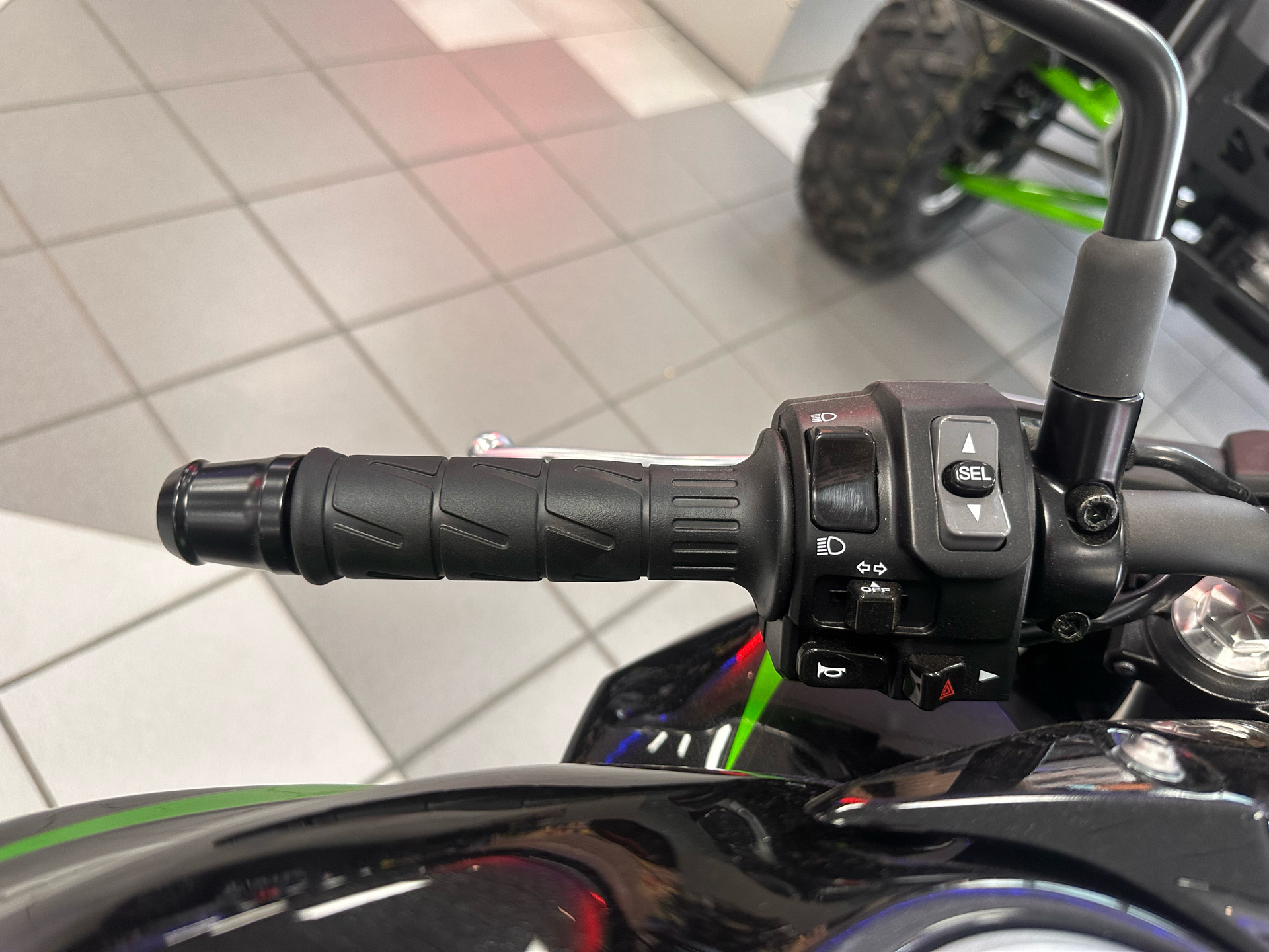 バーロック New 2025 Kawasaki Z650 ABS | Motorcycles in Kaukauna WI | 9423