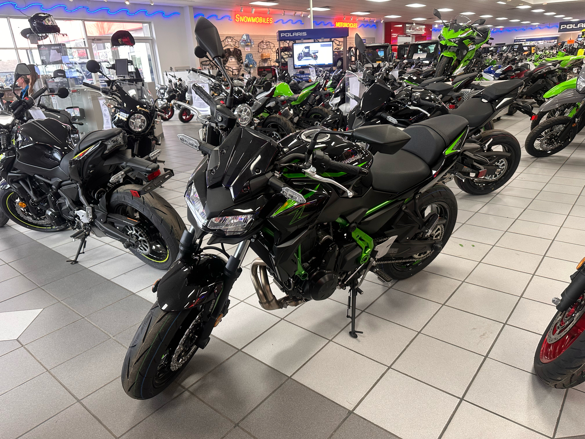 New 2025 Kawasaki Z650 ABS | Motorcycles in Kaukauna WI | 9423