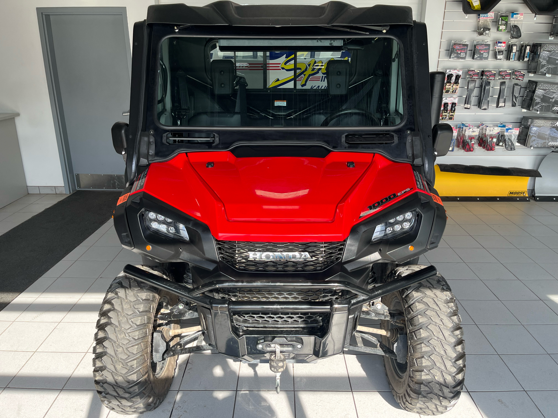 2021 Honda Pioneer 1000-5 Deluxe in Kaukauna, Wisconsin - Photo 2