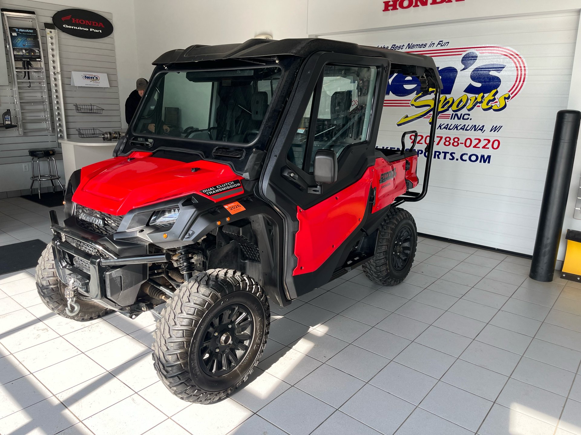 2021 Honda Pioneer 1000-5 Deluxe in Kaukauna, Wisconsin - Photo 3