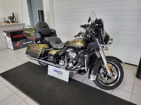 2018 Harley-Davidson Electra Glide® Ultra Classic® in Kaukauna, Wisconsin - Photo 2