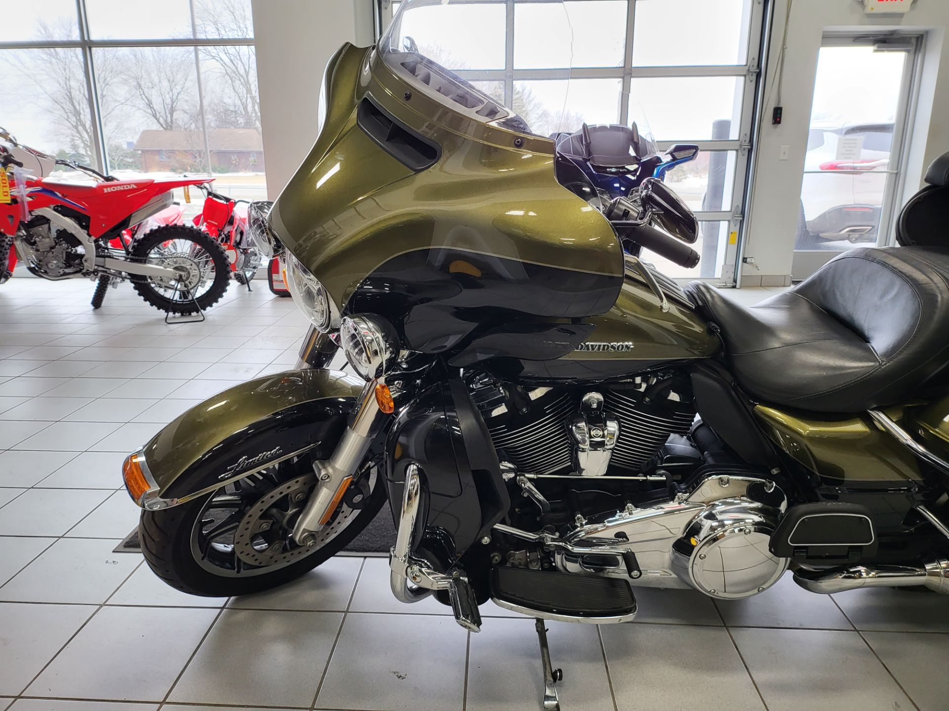 2018 Harley-Davidson Electra Glide® Ultra Classic® in Kaukauna, Wisconsin - Photo 9