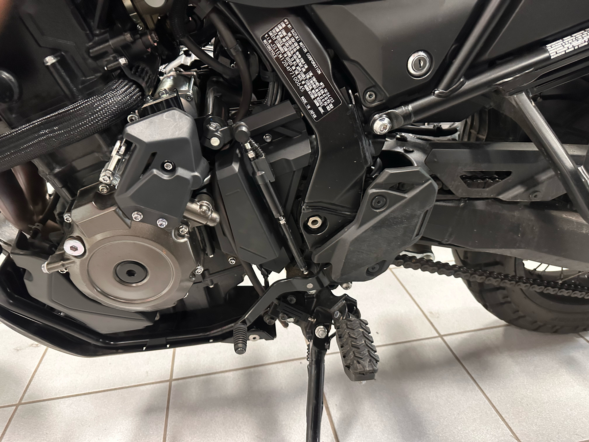 2023 Suzuki V-Strom 800DE in Kaukauna, Wisconsin - Photo 4