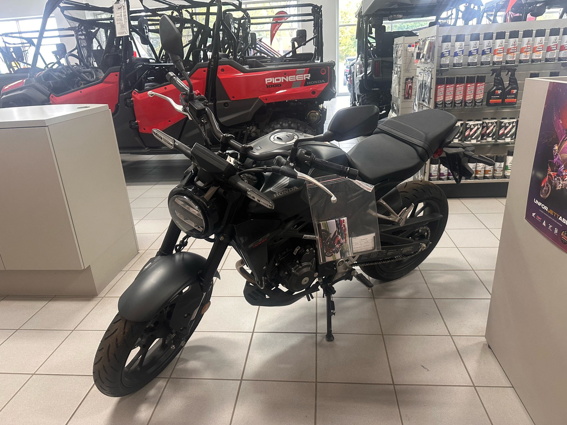 Kon Khmer Fc426 9/7★HONDA ホンダ EX300 New 2023 Honda CB300R ABS | Motorcycles in Kaukauna WI | 300514