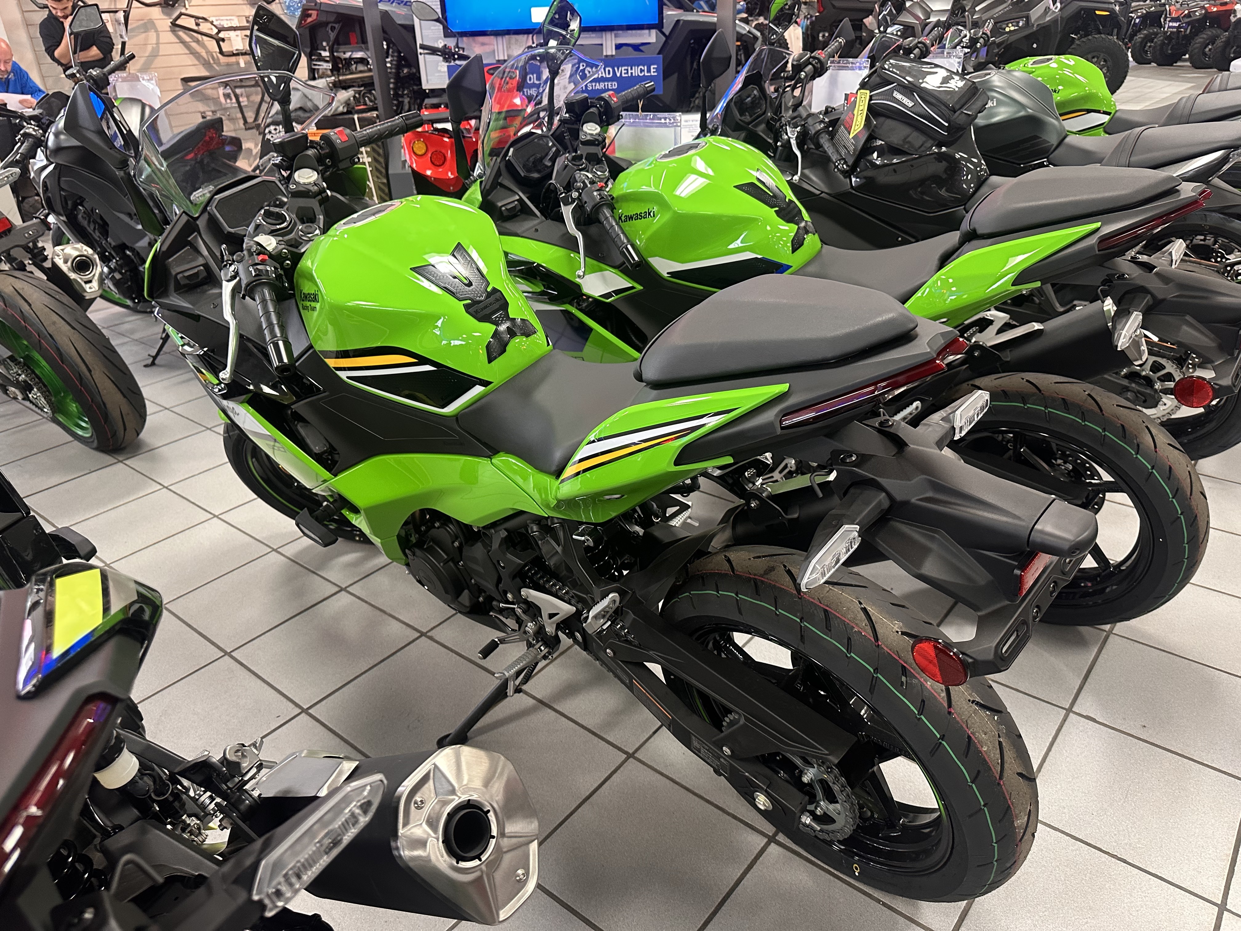 New 2025 Kawasaki Ninja® 500 SE KRT Edition ABS | Motorcycles in