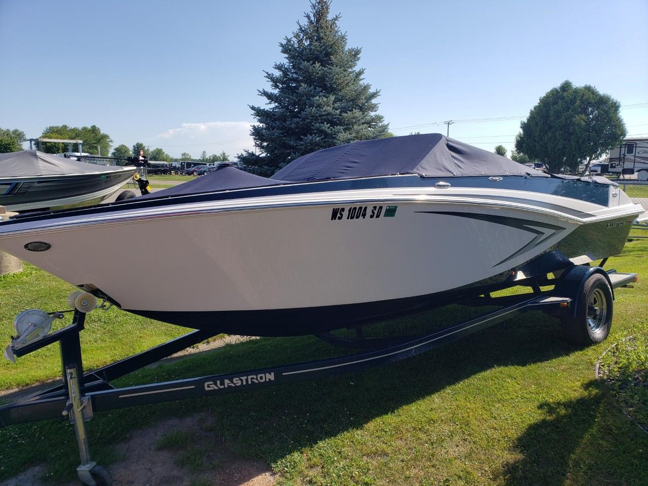 2015 Glastron GT 205 in Kaukauna, Wisconsin - Photo 2