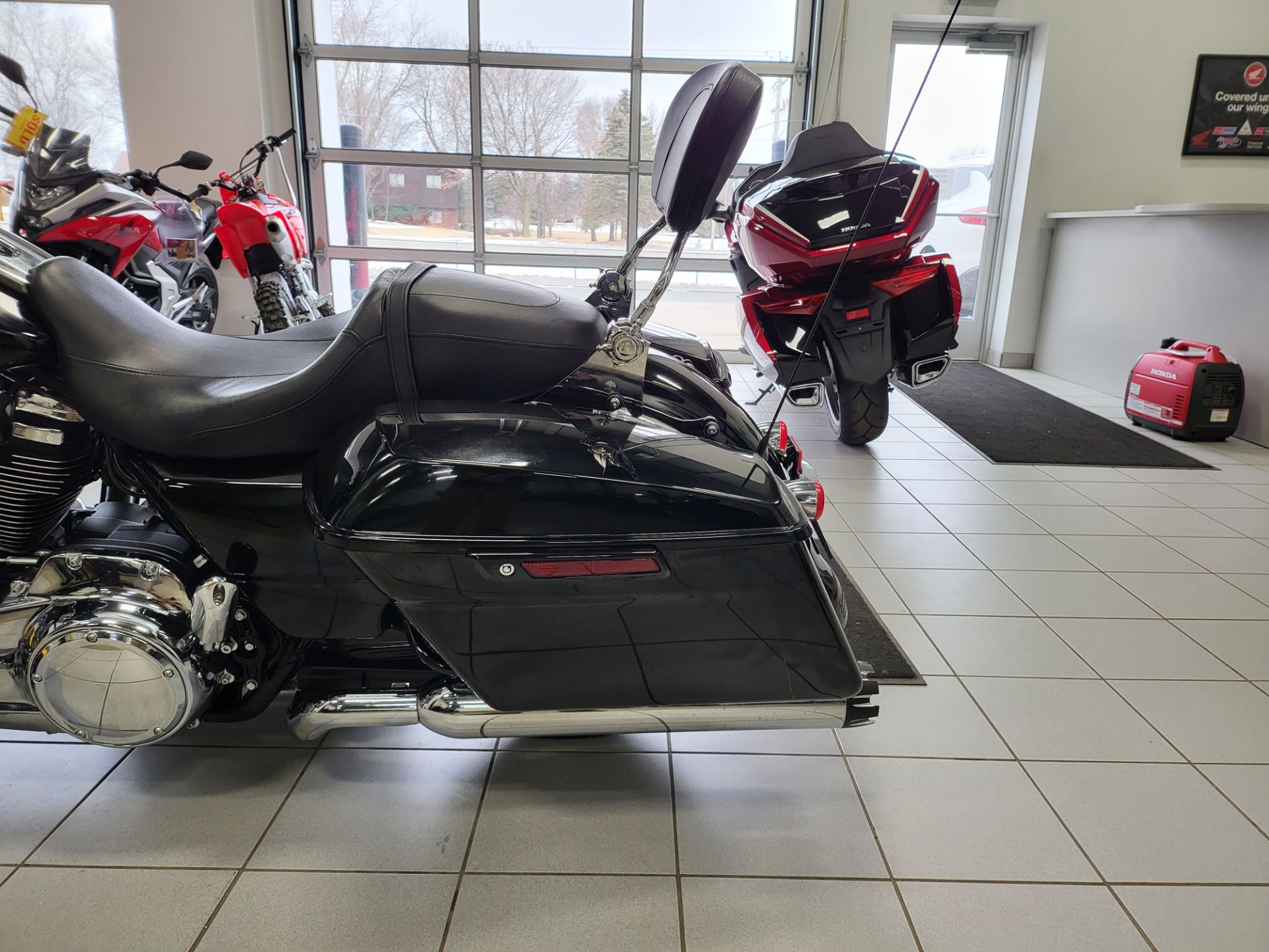 2017 Harley-Davidson Street Glide® Special in Kaukauna, Wisconsin - Photo 12