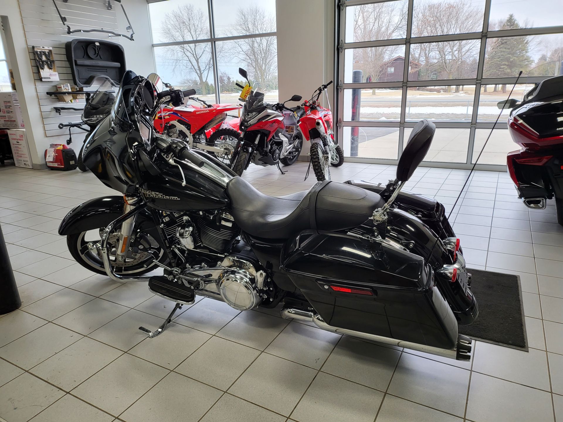 2017 Harley-Davidson Street Glide® Special in Kaukauna, Wisconsin - Photo 6